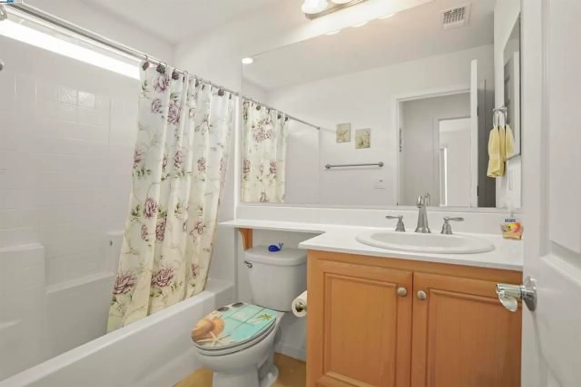 Property Slideshow image 18 of 40 | 422 saddle rock ln, Rio Vista, CA, 94571