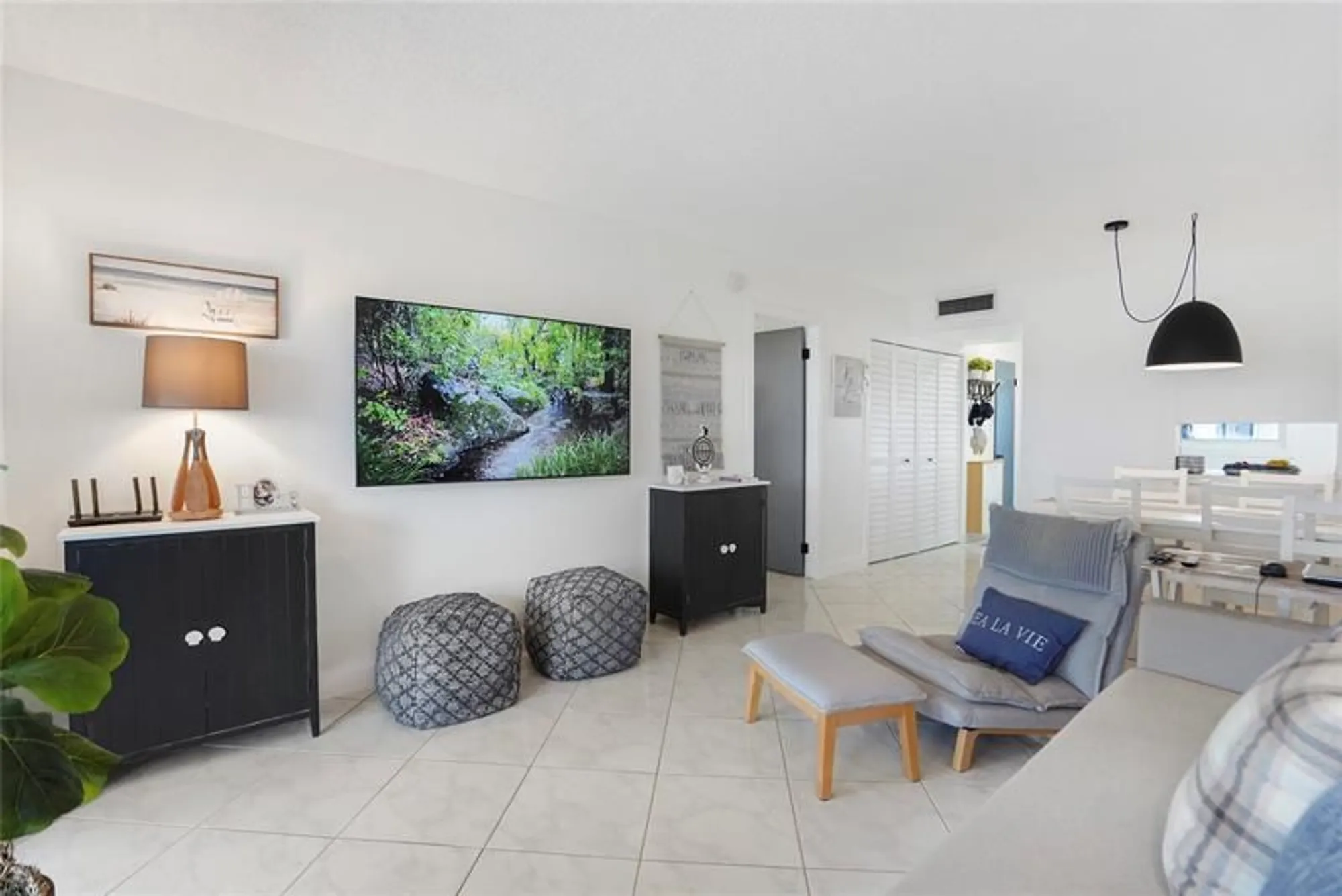 Property Slideshow image 16 of 24 | 3051 nw 46th ave 407, Lauderdale Lakes, FL, 33313