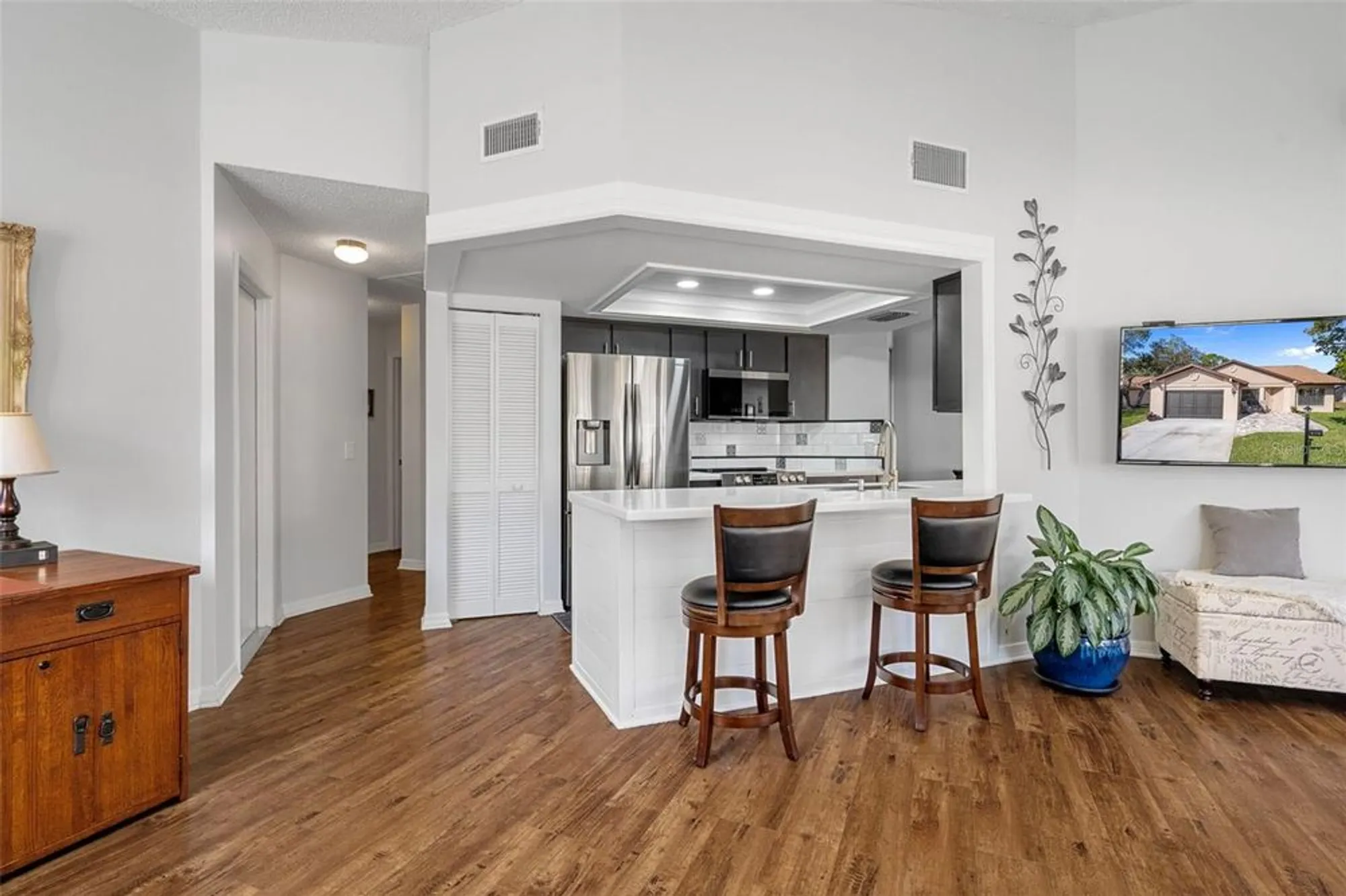 Property Slideshow image 11 of 65 | 6732 oak cluster cir, Spring Hill, FL, 34606