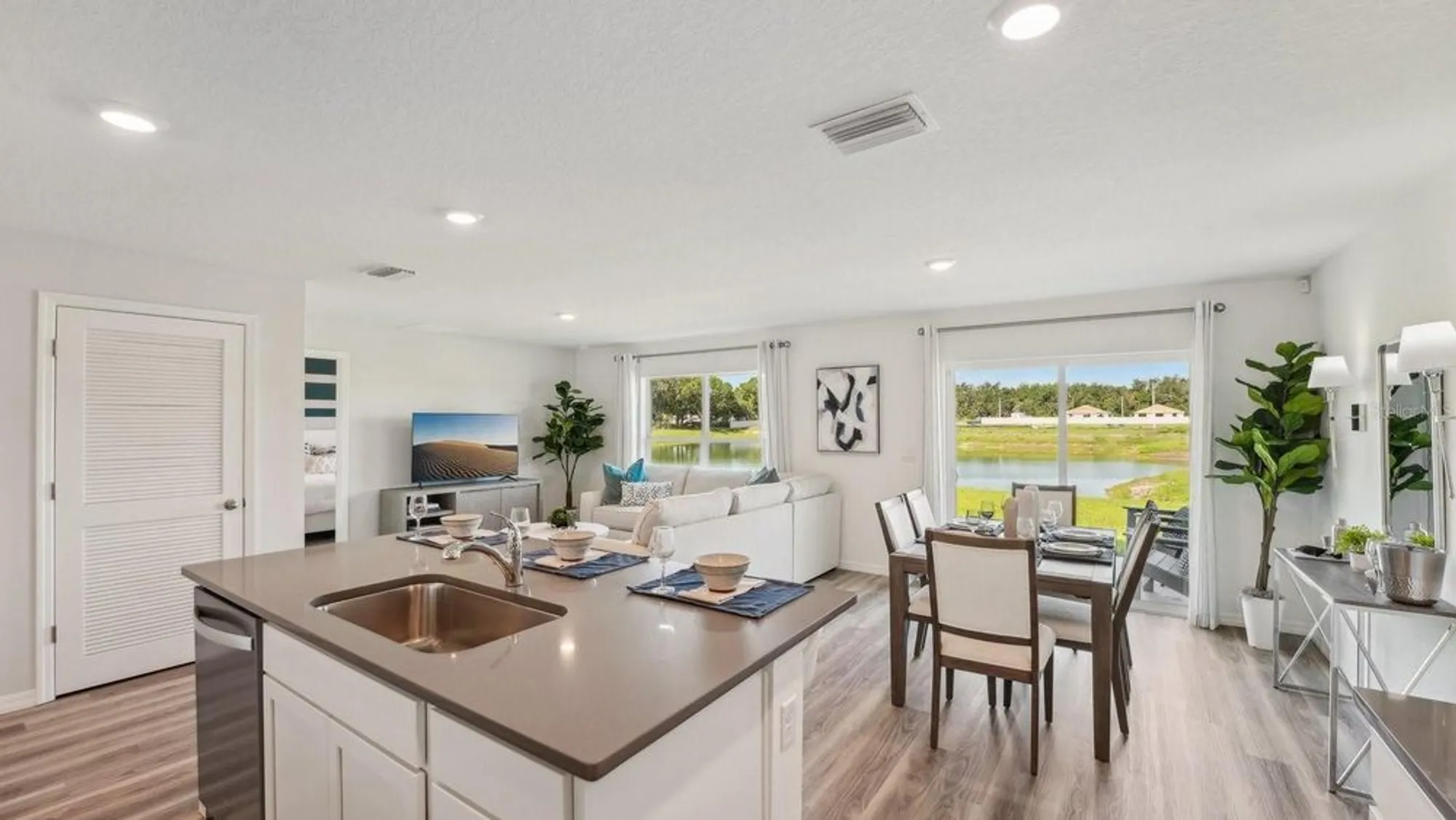 Property Slideshow image 7 of 28 | 15913 se 101st cir, Summerfield, FL, 34491