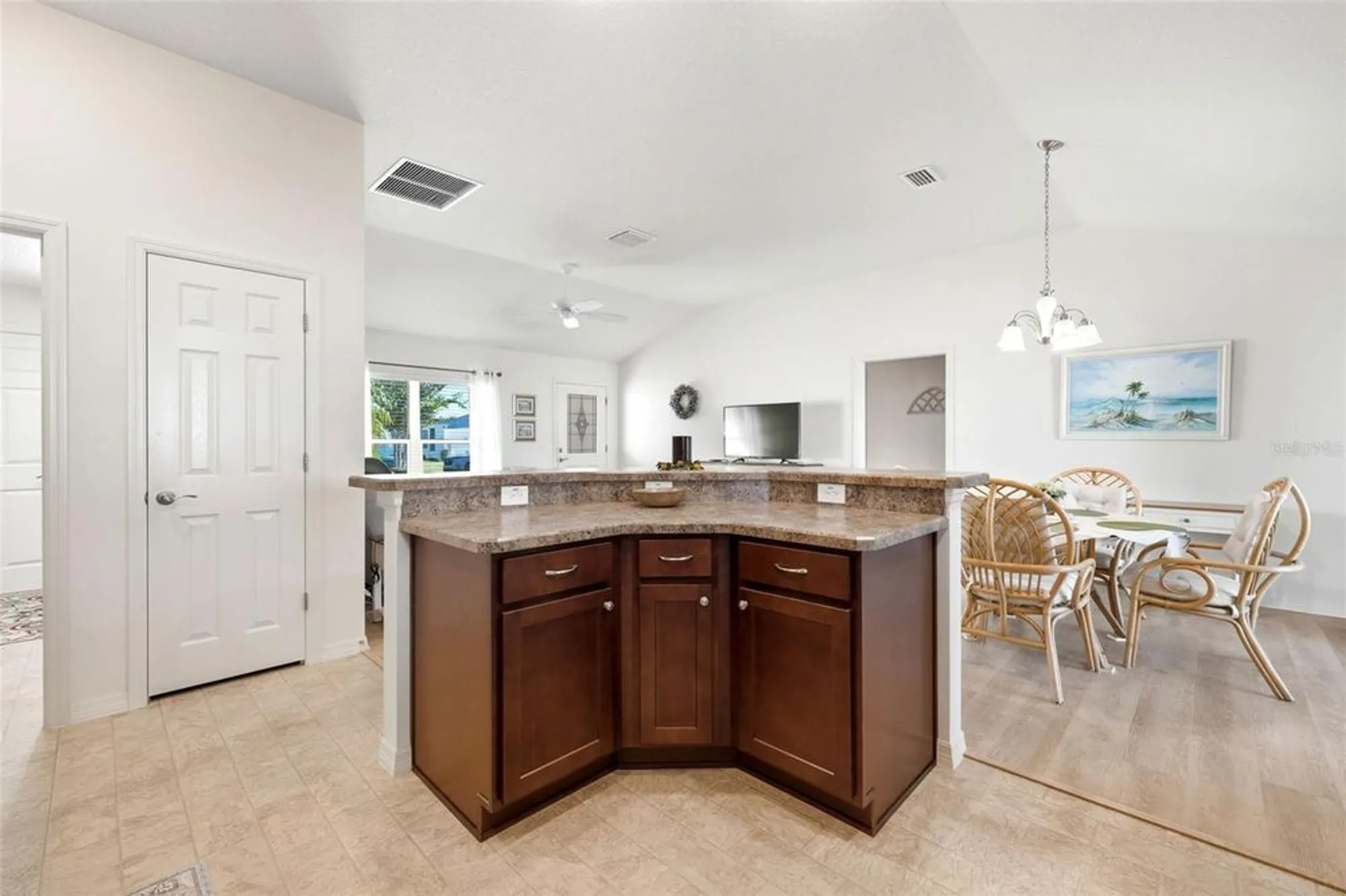 Property Slideshow image 16 of 48 | 937 kauska way, The Villages, FL, 32163