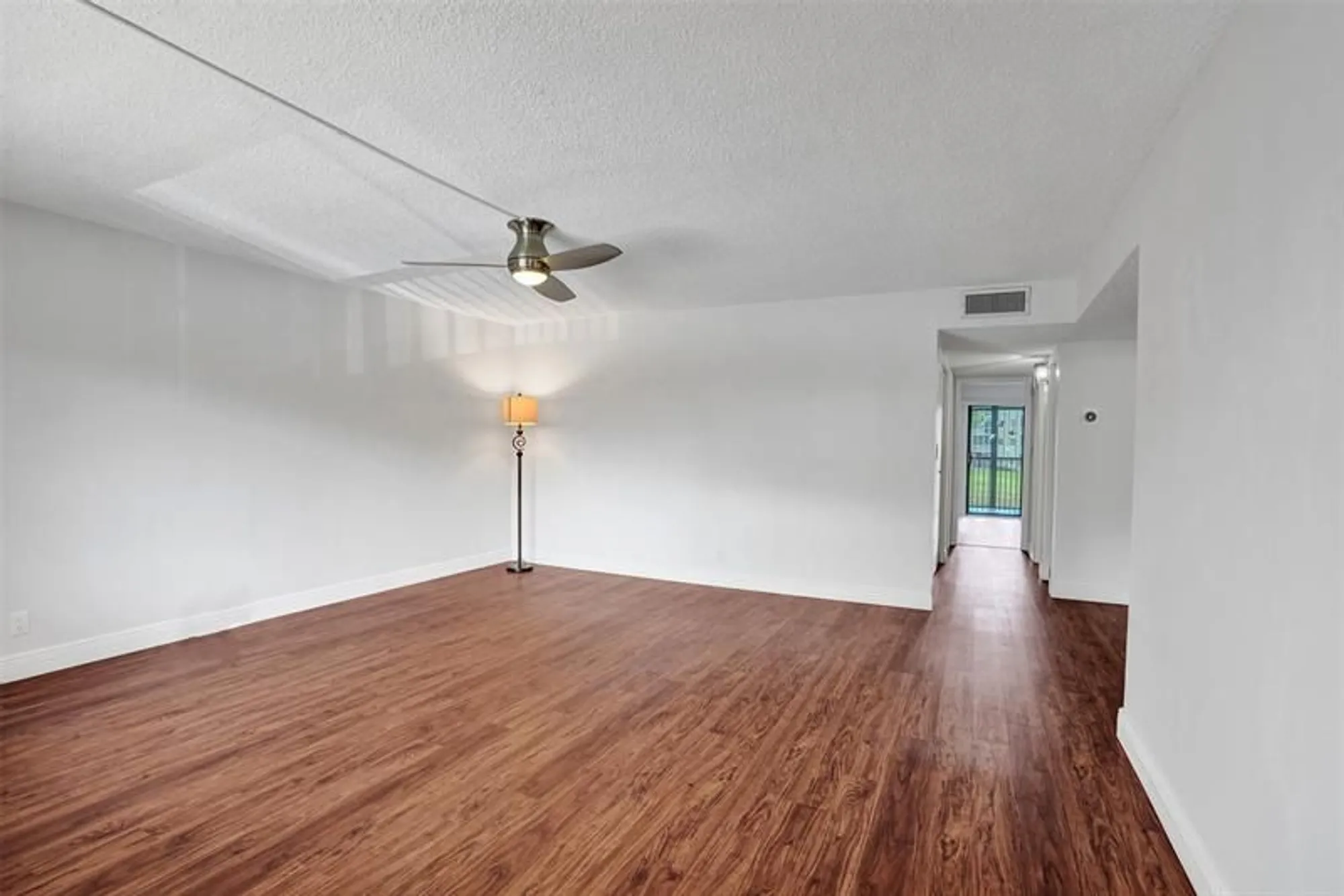 Property Slideshow image 6 of 66 | 7432 ashmont cir 208, Tamarac, FL, 33321