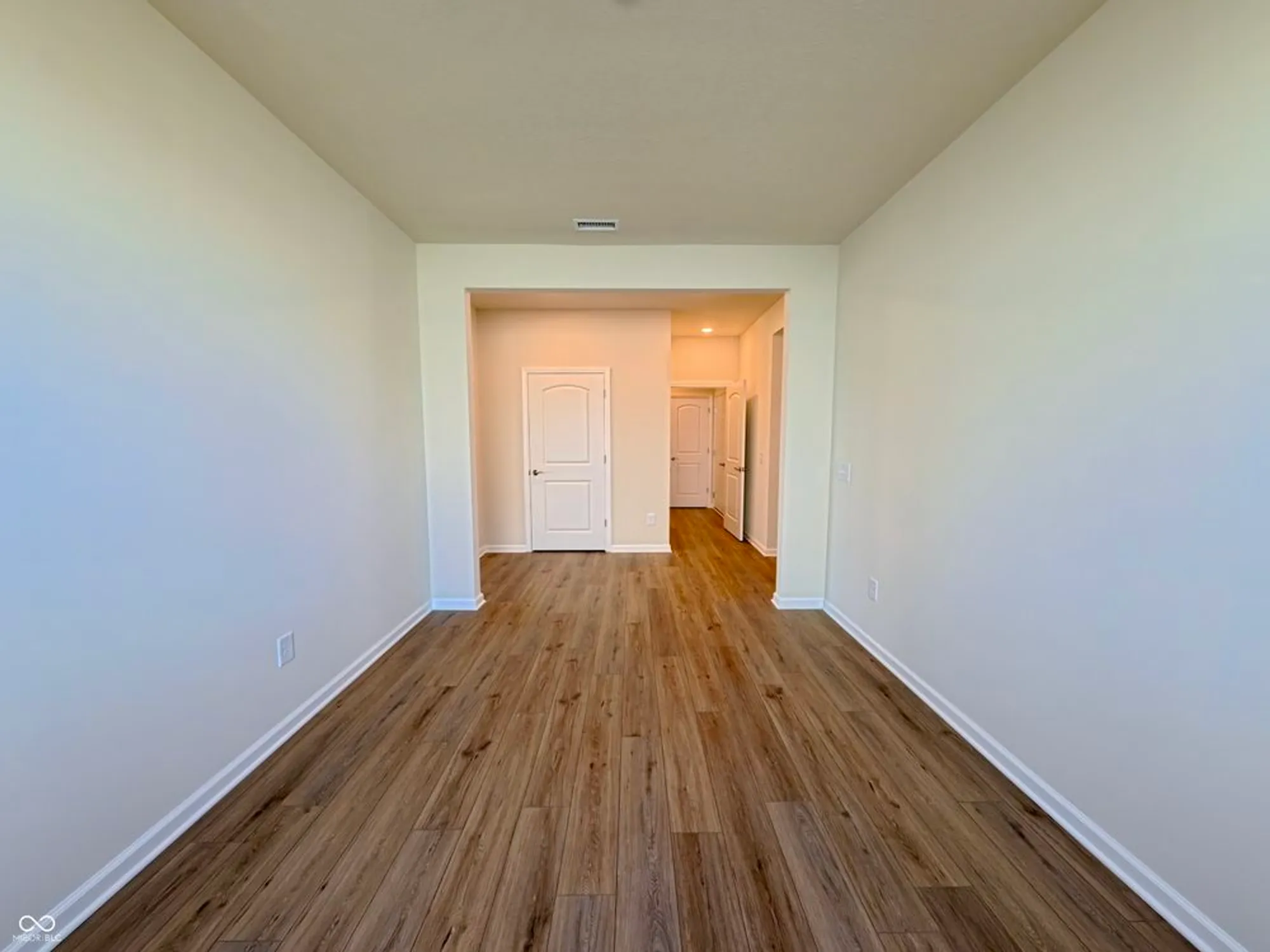 Property Slideshow image 20 of 61 | 811 daisy st, Greenwood, IN, 46143