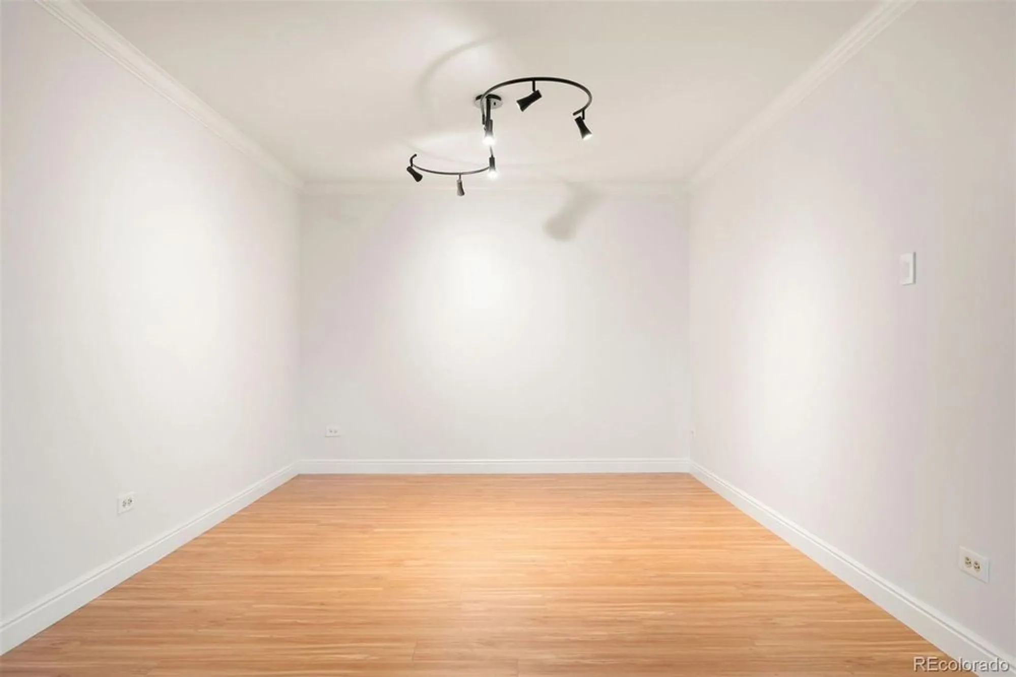 Property Slideshow image 17 of 44 | 695 s alton way unit 9c, Denver, CO, 80247