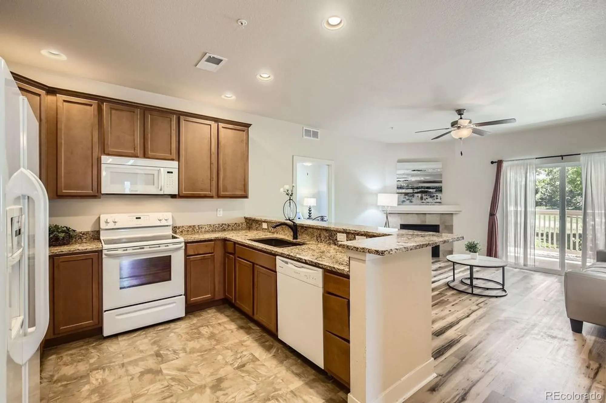 Property Slideshow image 5 of 11 | 4955 hahns peak dr apt 103, Loveland, CO, 80538