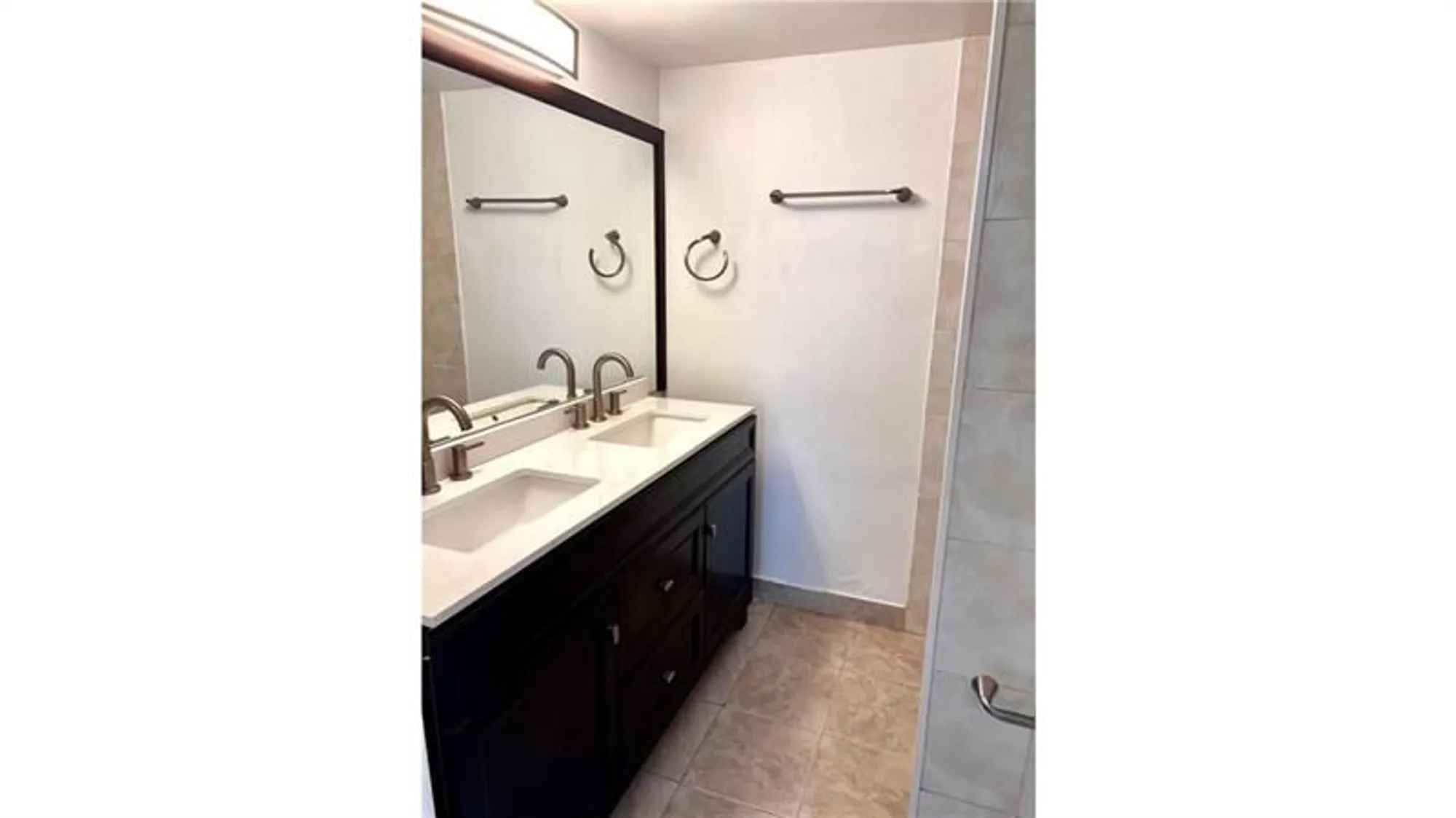 Property Slideshow image 8 of 11 | 6001 nw 61st ave 102, Tamarac, FL, 33319