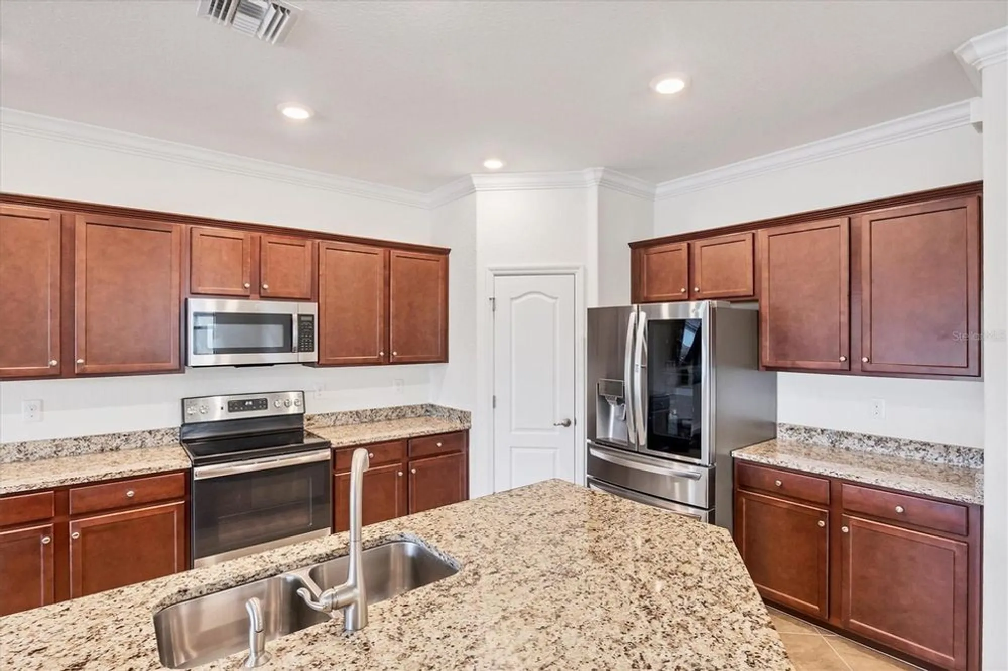 Property Slideshow image 30 of 100 | 10061 cozy grove dr, Venice, FL, 34293