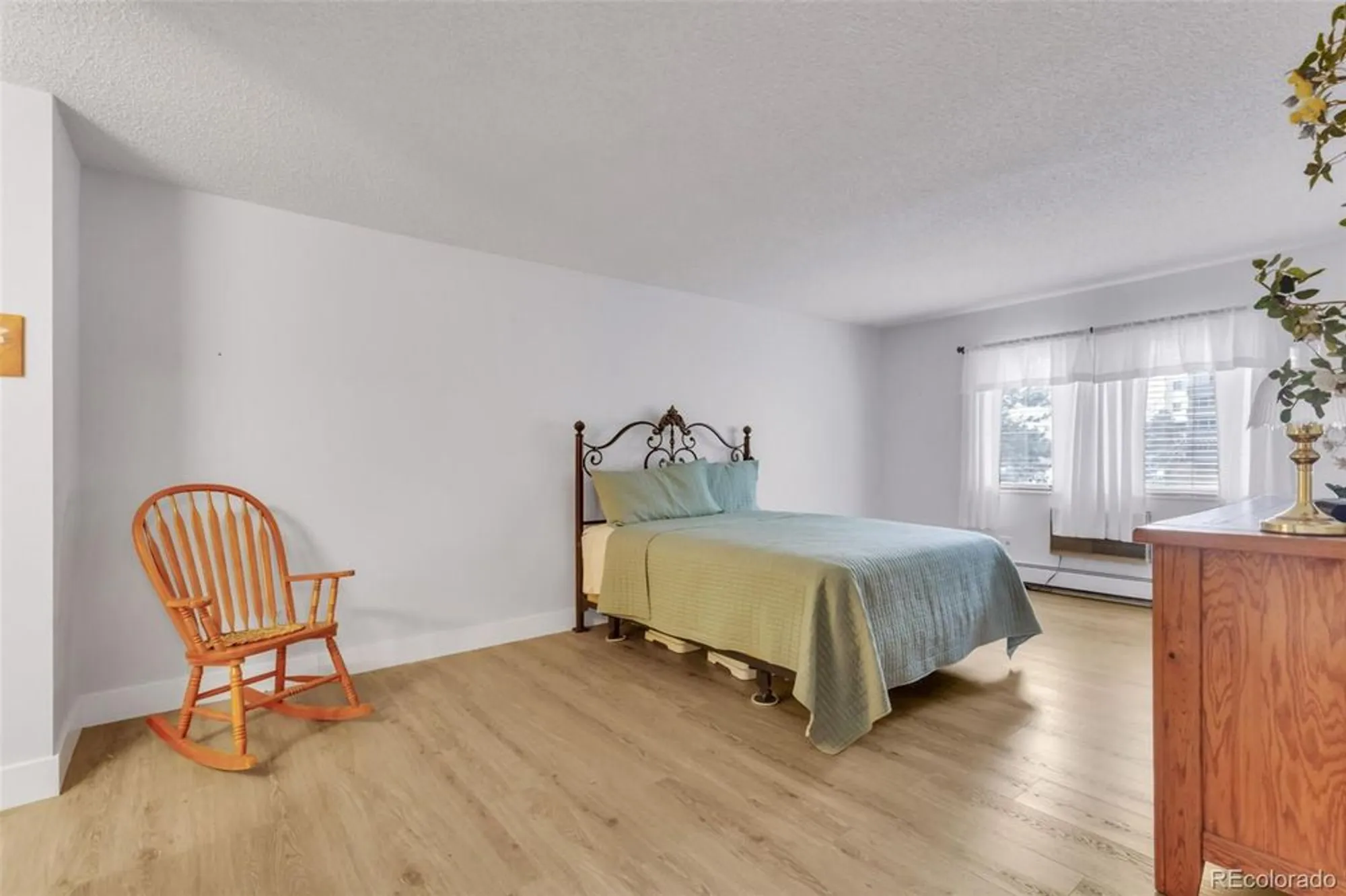 Property Slideshow image 9 of 43 | 13631 e marina dr apt 105, Aurora, CO, 80014