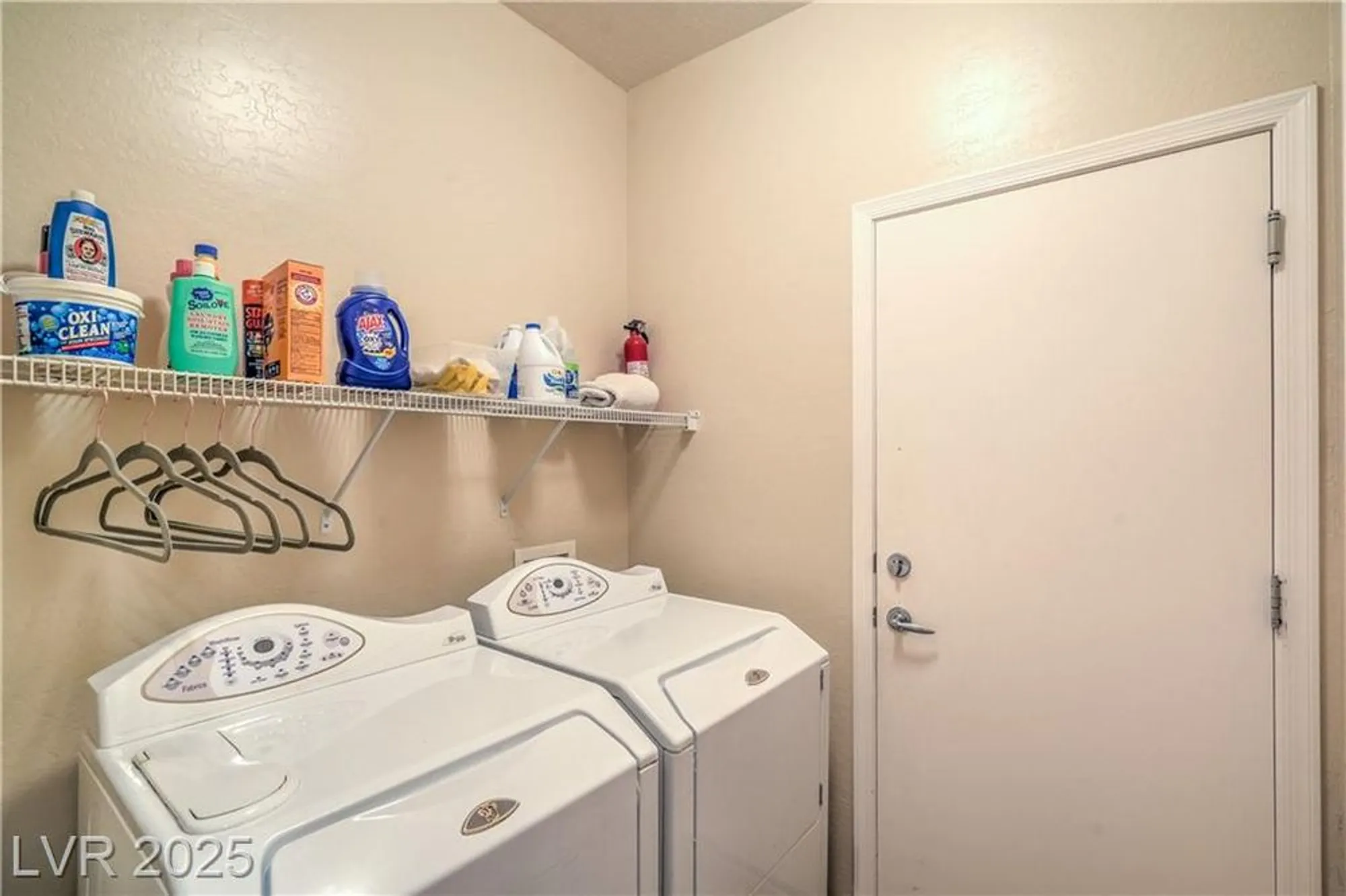 Property Slideshow image 29 of 62 | 2467 moonlight valley ave, Henderson, NV, 89044