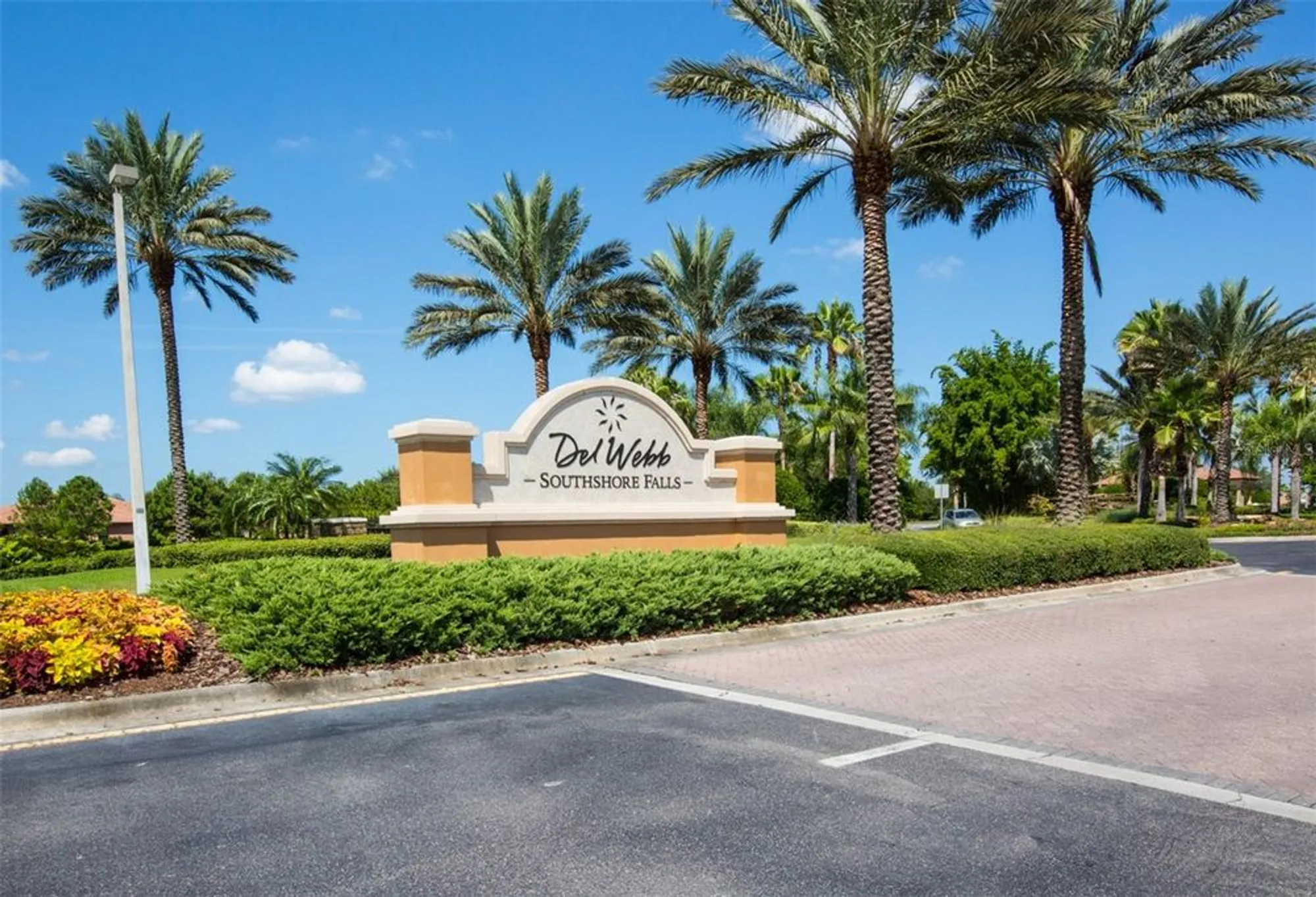 Property Slideshow image 43 of 70 | 329 bluewater falls ct, Apollo Beach, FL, 33572