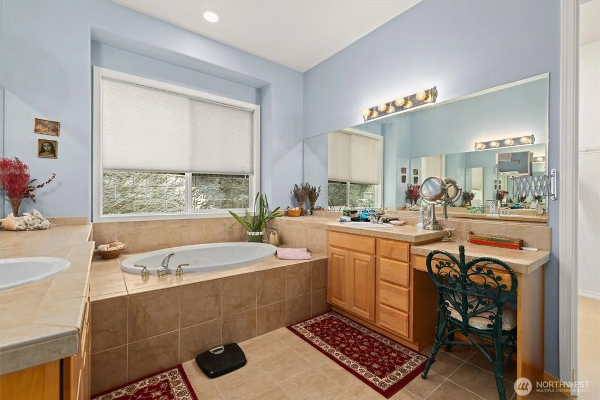 Property Slideshow image 21 of 38 | 23263 ne 126th st, Redmond, WA, 98053
