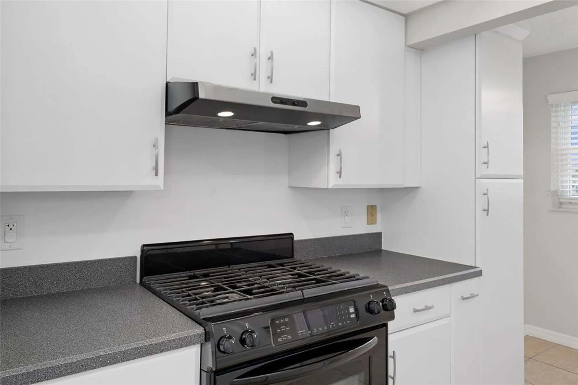 Property Slideshow image 19 of 49 | 5980 shore blvd 312, Gulfport, FL, 33707