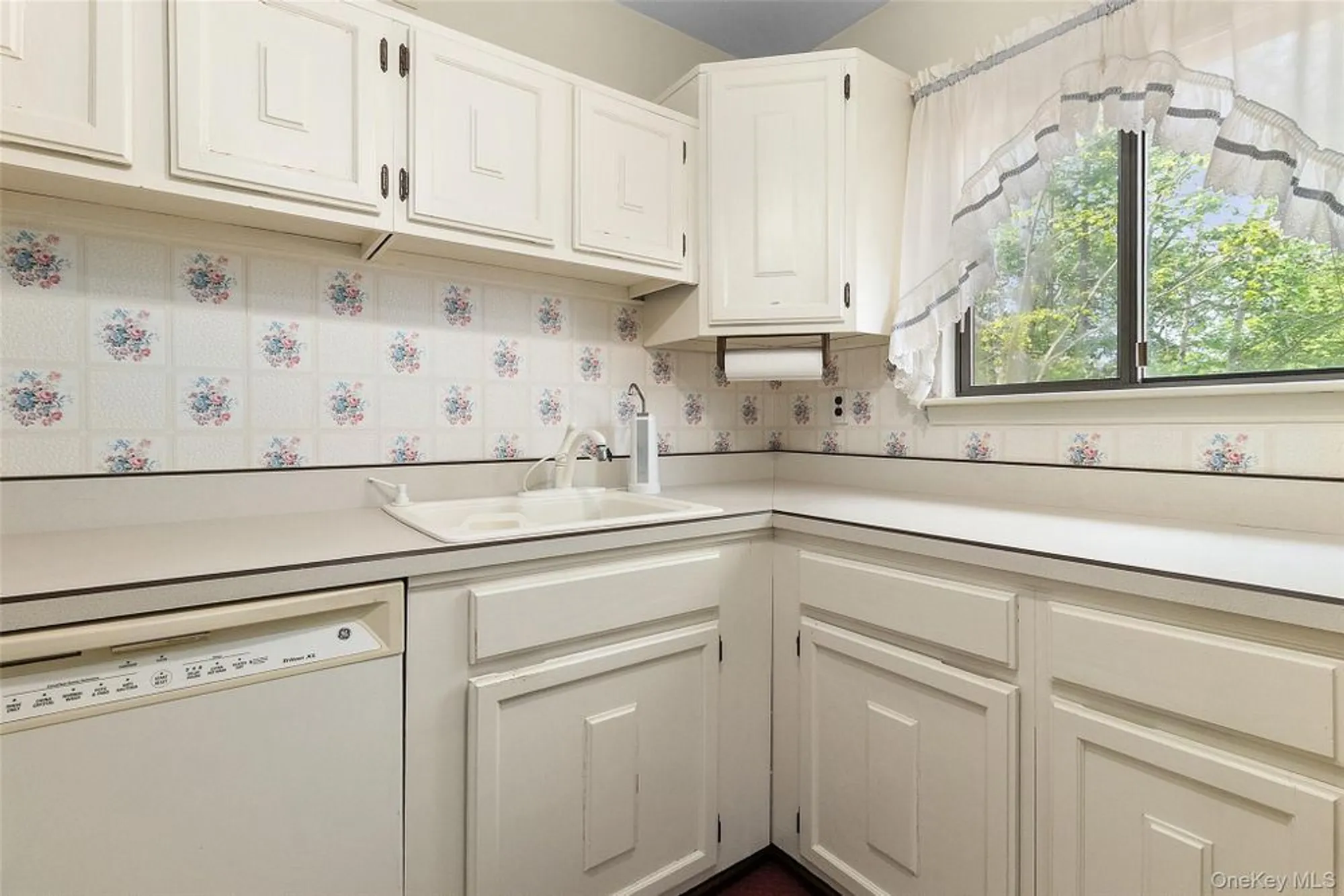 Property Slideshow image 10 of 31 | 84 molly pitcher ln h, Yorktown Heights, NY, 10598