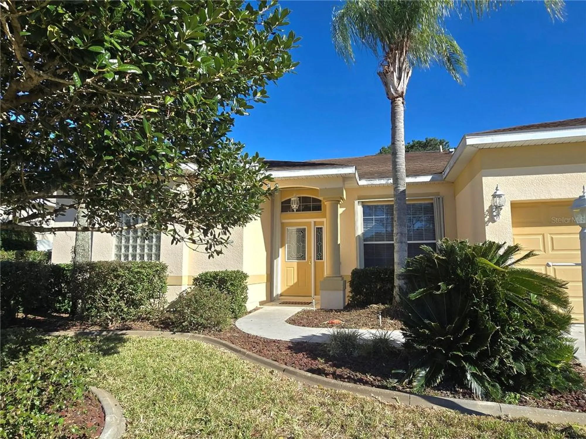 Property Slideshow image 2 of 36 | 24613 madewood ave, Leesburg, FL, 34748