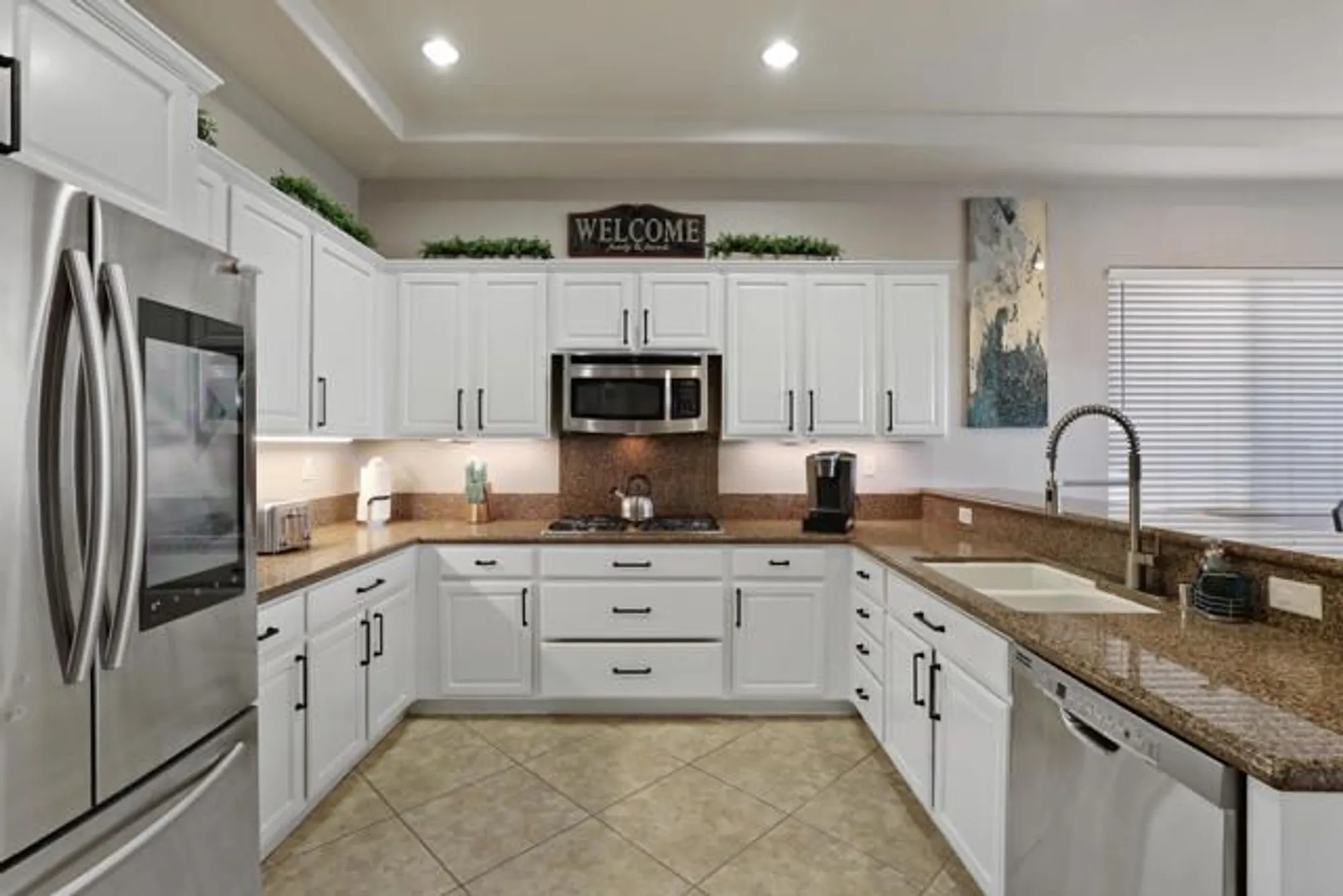 Property Slideshow image 12 of 43 | 43310 sentiero dr, Indio, CA, 92203