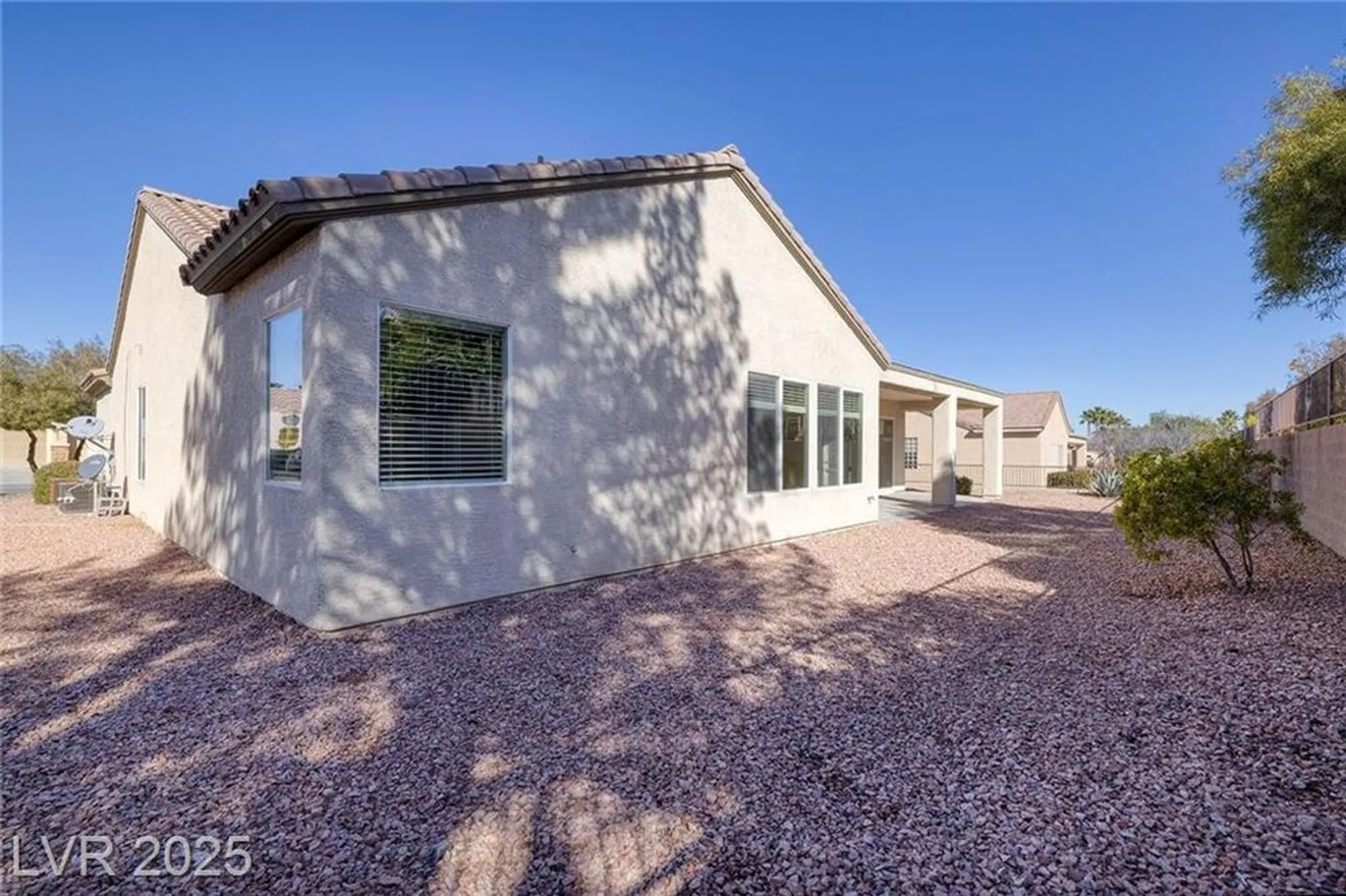 Property Slideshow image 38 of 53 | 2156 twin falls dr, Henderson, NV, 89044