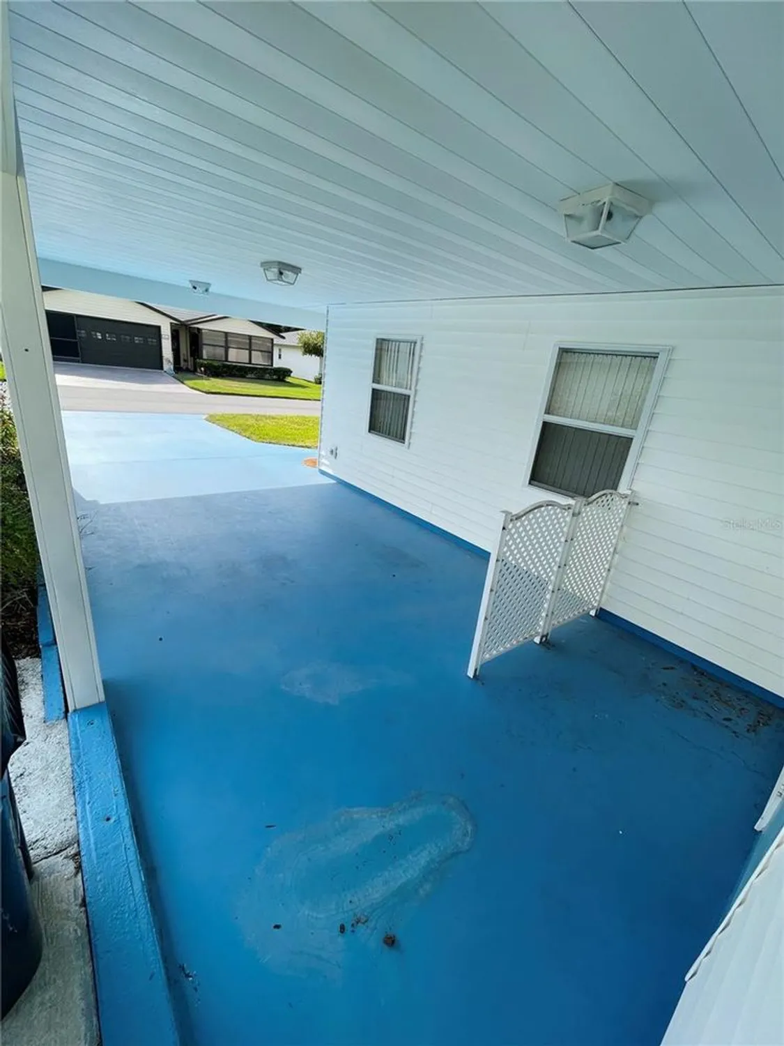 Property Slideshow image 10 of 59 | 1690 colonnades cir, Lakeland, FL, 33811