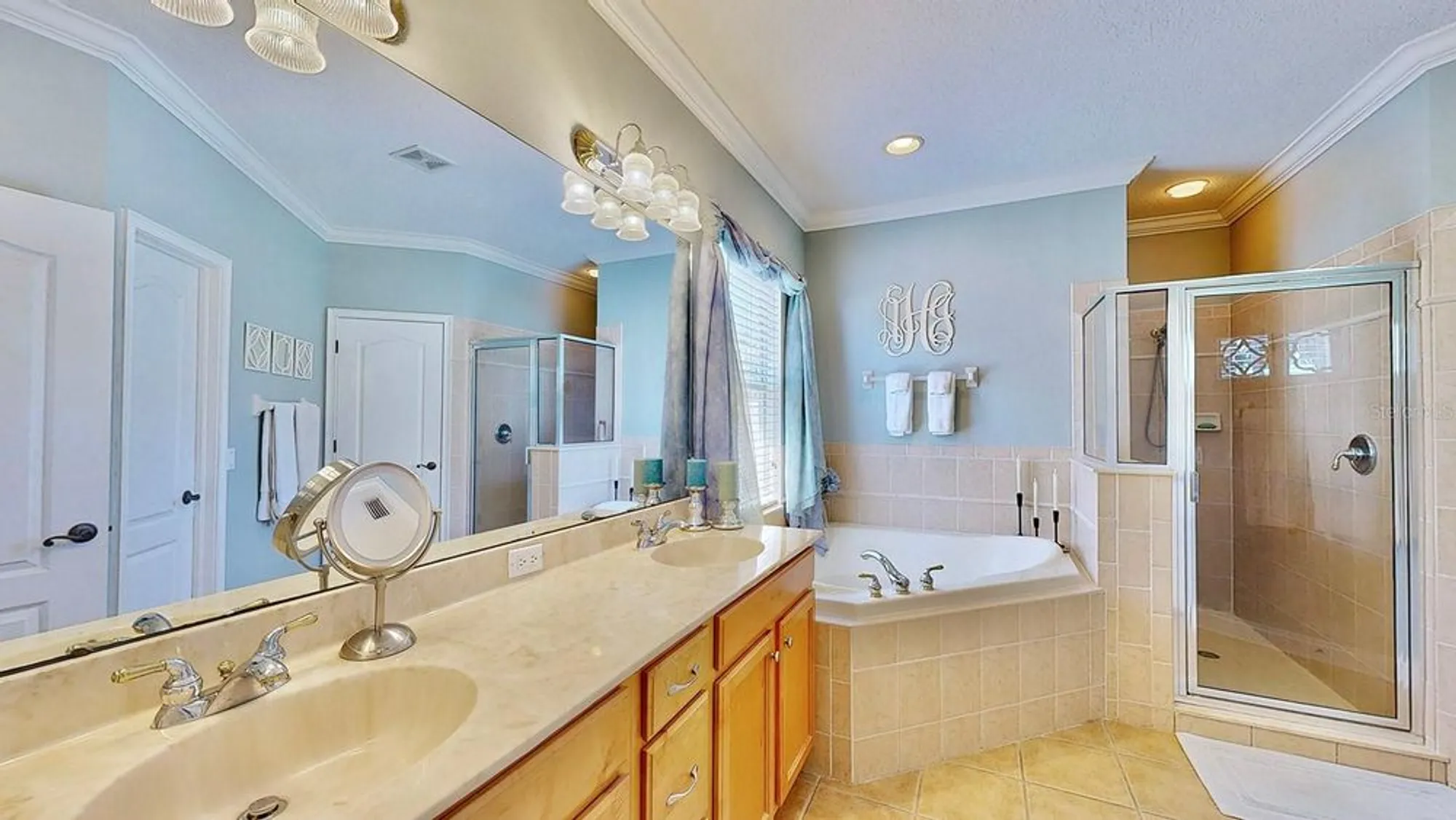 Property Slideshow image 32 of 81 | 310 manns harbor dr, Apollo Beach, FL, 33572