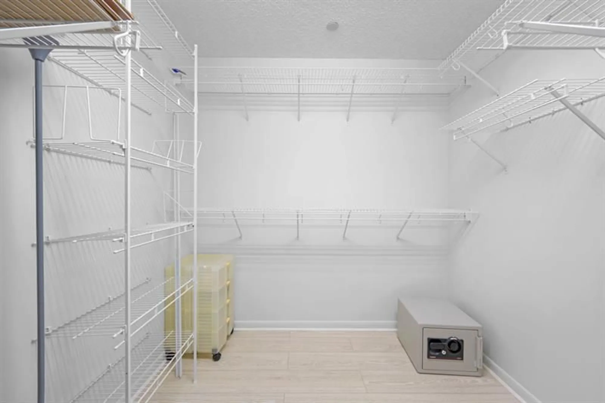 Property Slideshow image 15 of 23 | 550 sw 137th ave 401l, Pembroke Pines, FL, 33027