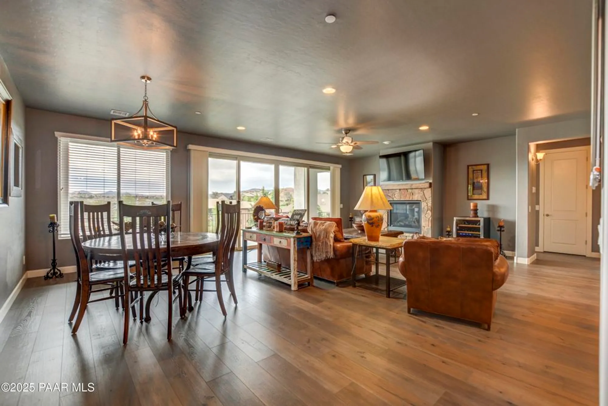 Property Slideshow image 5 of 26 | 212 e smoke tree ln, Prescott, AZ, 86301