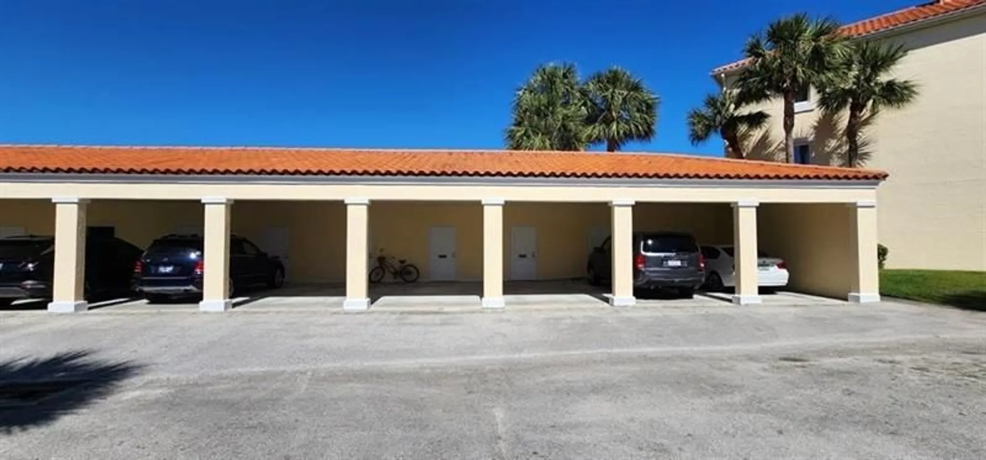 Property Slideshow image 26 of 29 | 5060 harmony cir apt 104, Vero Beach, FL, 32967