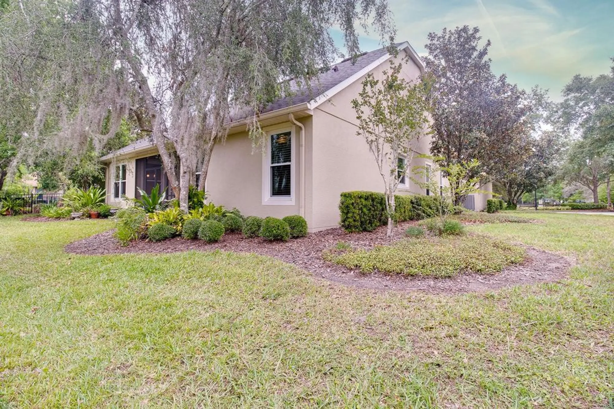 Property Slideshow image 27 of 46 | 1018 heron point cir, Deland, FL, 32724