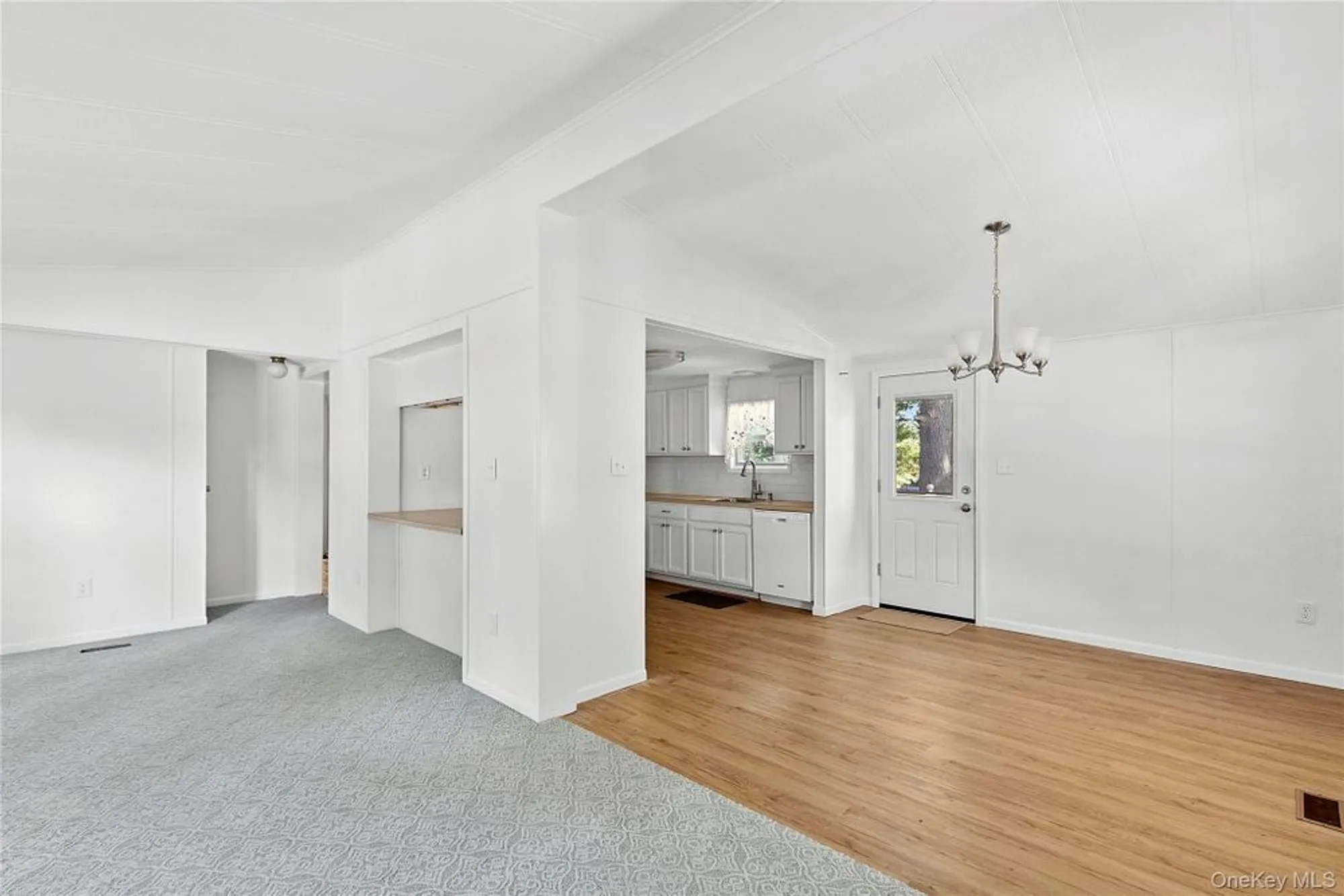 Property Slideshow image 6 of 10 | 1661 old country rd 434, Riverhead, NY, 11901