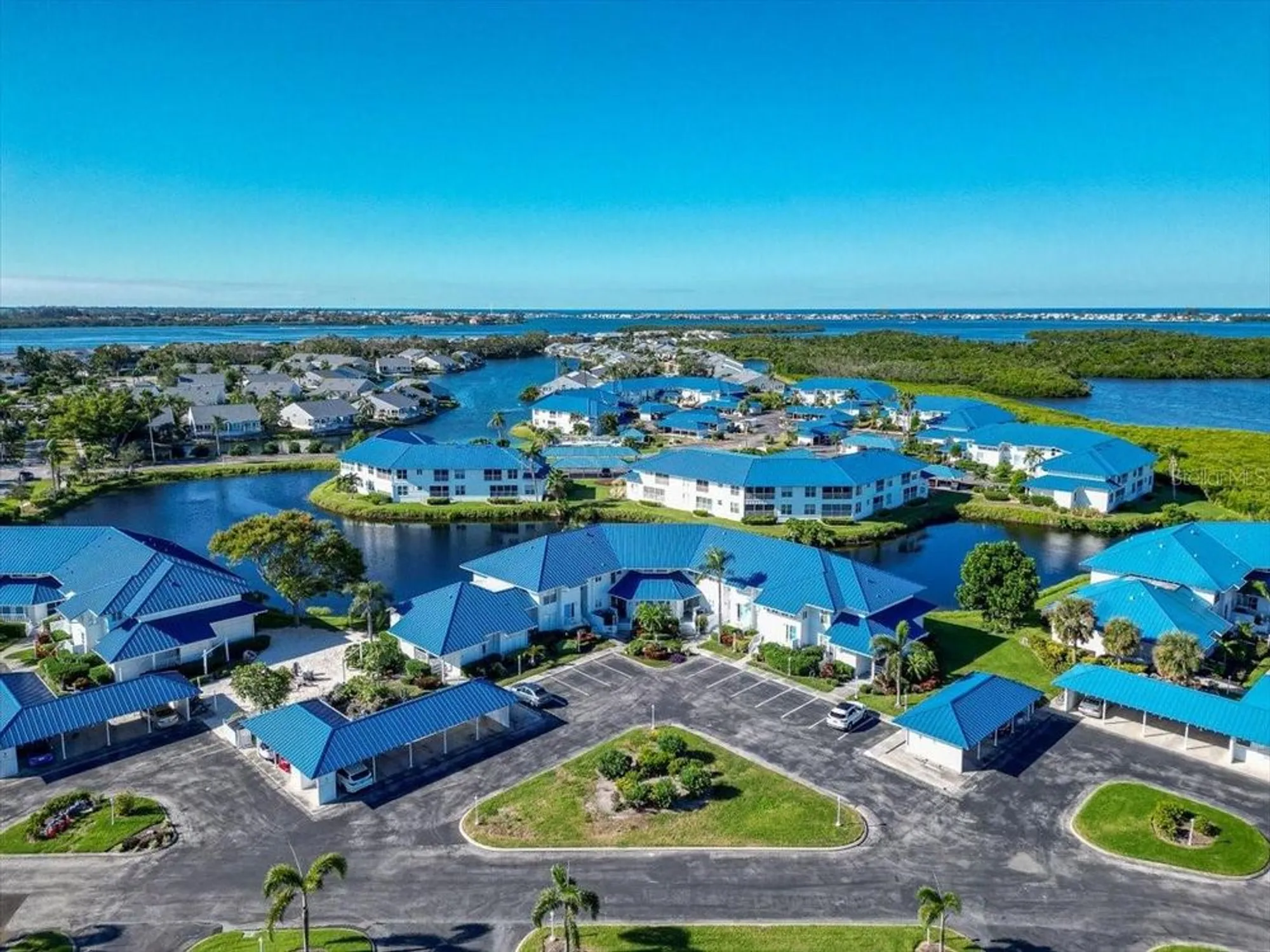 Property Slideshow image 4 of 56 | 841 audubon dr # 841, Bradenton, FL, 34209