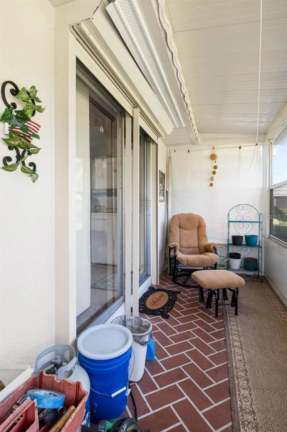 Property Slideshow image 15 of 63 | 1802 bedford ln 2, Sun City Center, FL, 33573