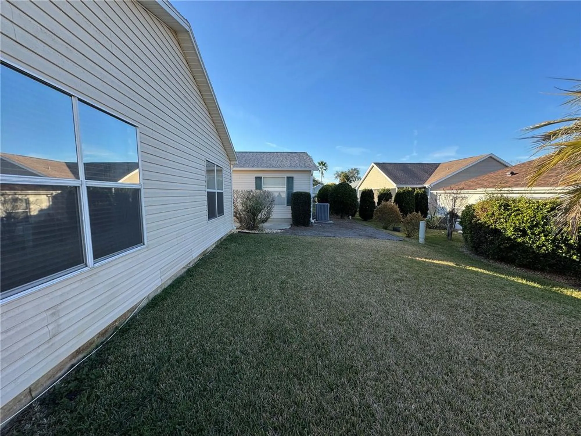 Property Slideshow image 14 of 21 | 482 hildalgo dr, The Villages, FL, 32159