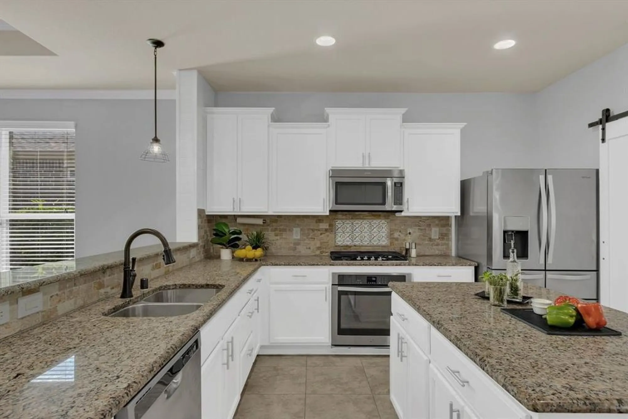 Property Slideshow image 11 of 39 | 305 balboa ct, Frisco, TX, 75036