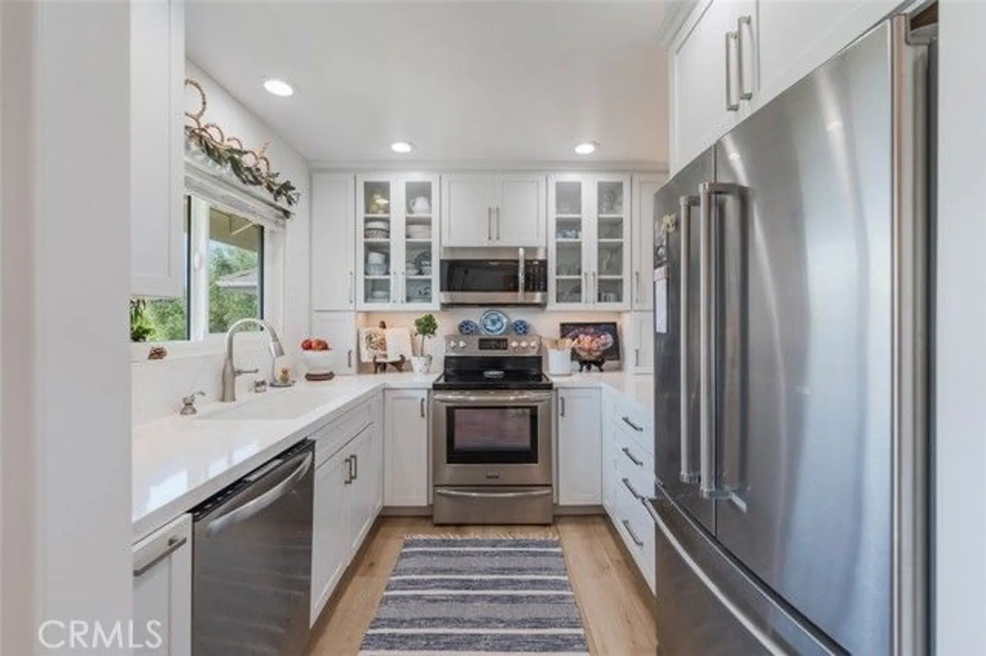 Property Slideshow image 6 of 38 | 23009 nadine cir b, Torrance, CA, 90505