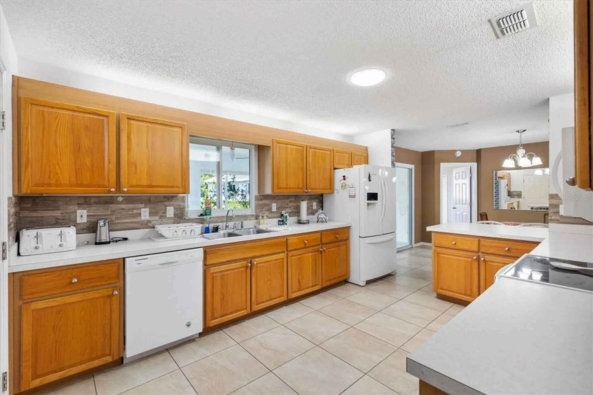 Property Slideshow image 14 of 43 | 9667 se 173rd ln, Summerfield, FL, 34491