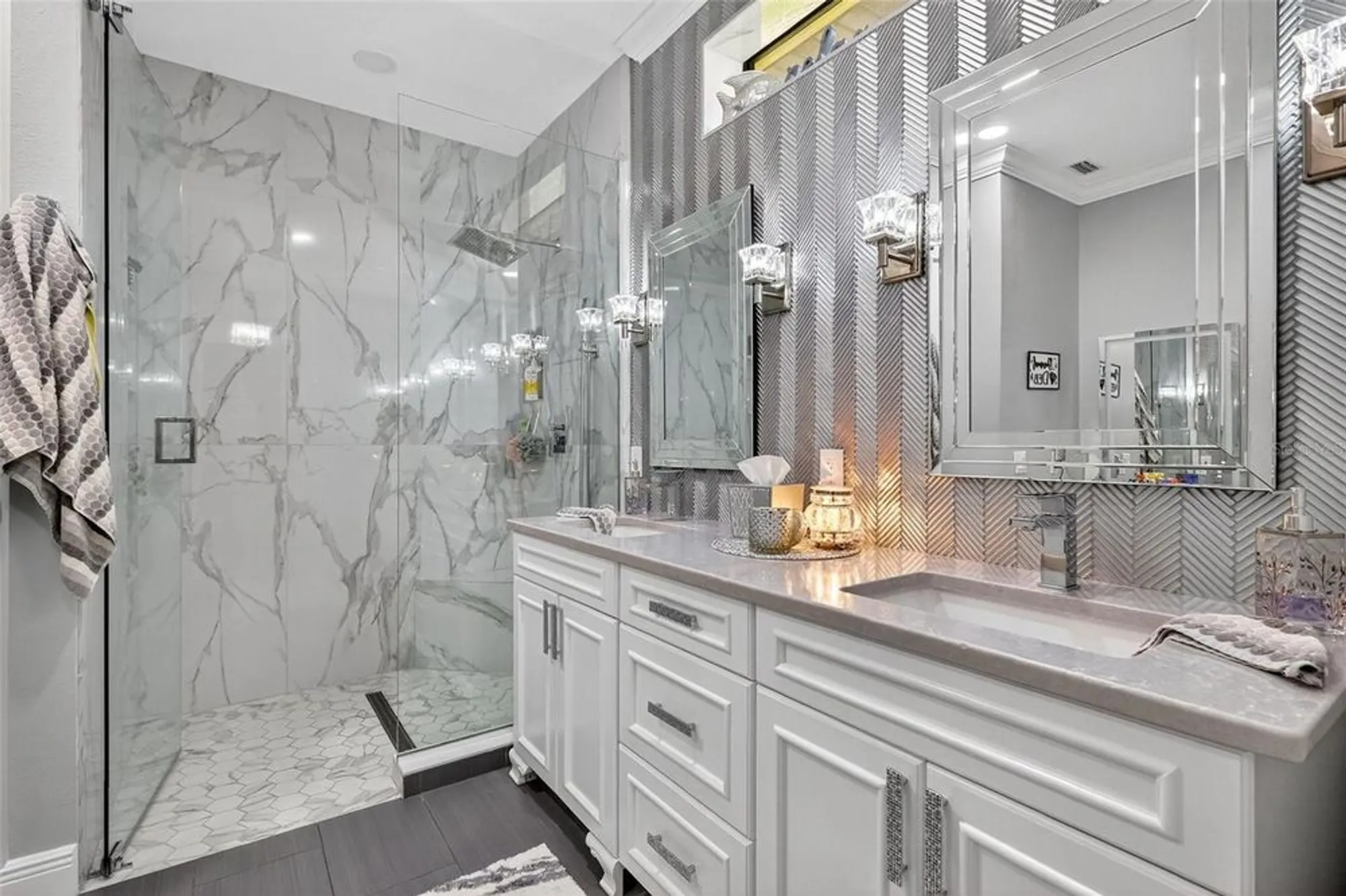 Property Slideshow image 28 of 54 | 145 silver falls dr, Apollo Beach, FL, 33572