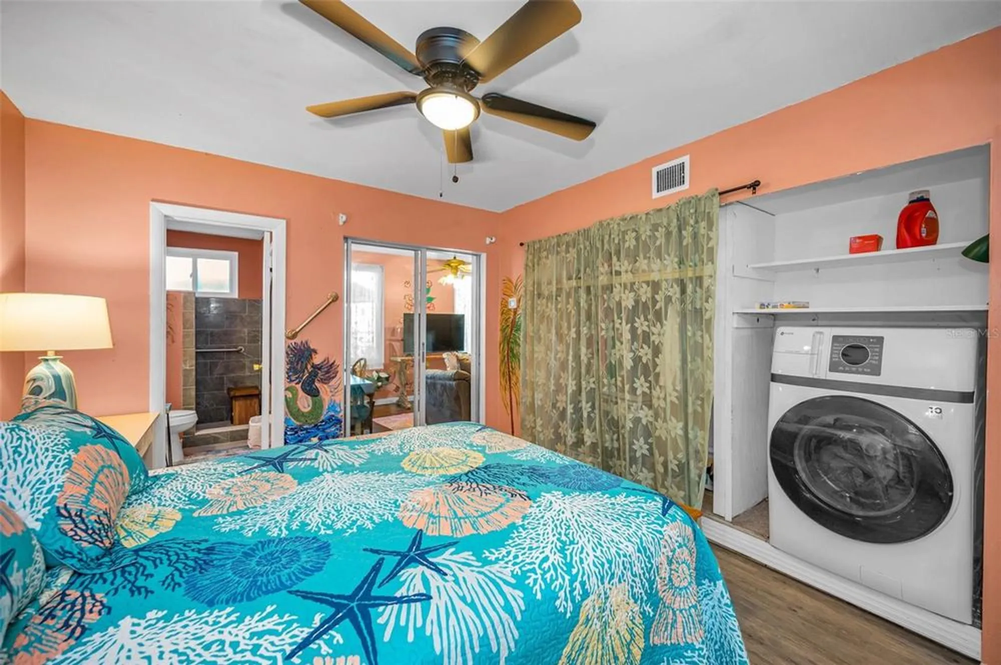 Property Slideshow image 20 of 67 | 2402 ecuadorian way 10, Clearwater, FL, 33763