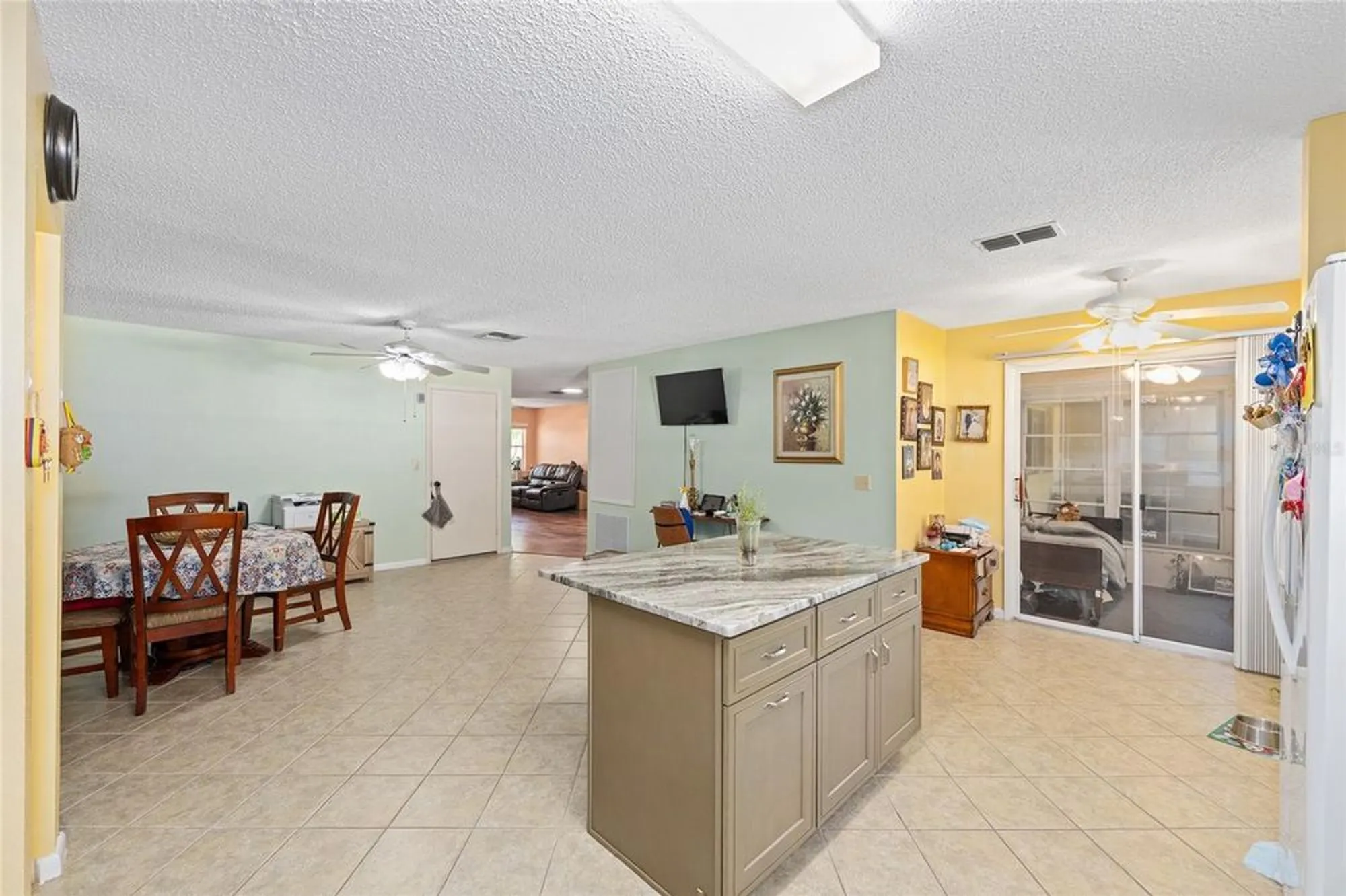 Property Slideshow image 6 of 18 | 9661 sw 95th ct b, Ocala, FL, 34481