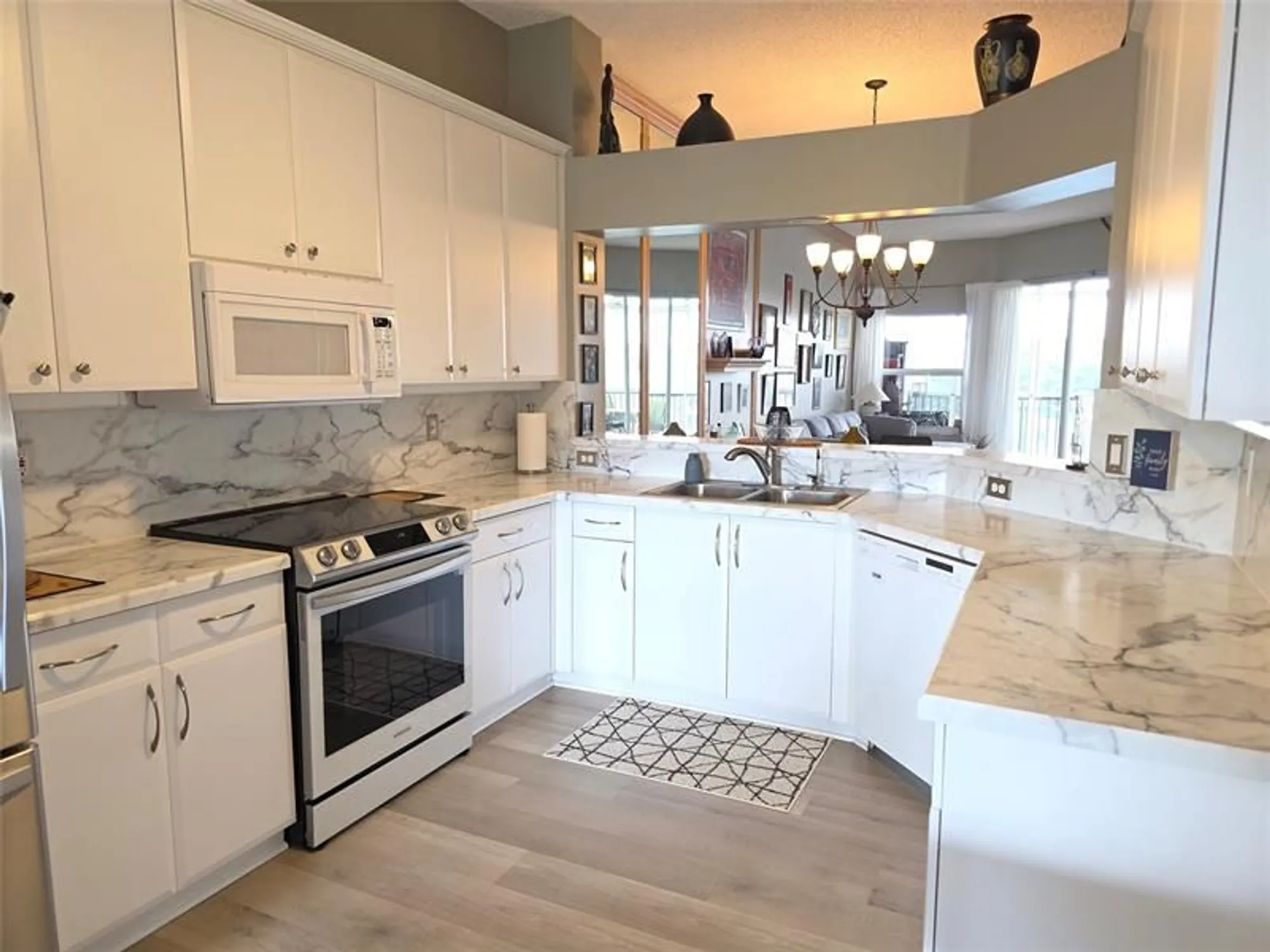 Property Slideshow image 2 of 29 | 7593 granville dr 411, Tamarac, FL, 33321