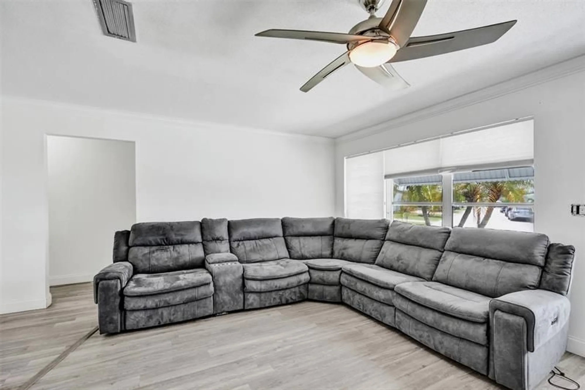 Property Slideshow image 7 of 17 | 6755 nw 15th st, Margate, FL, 33063