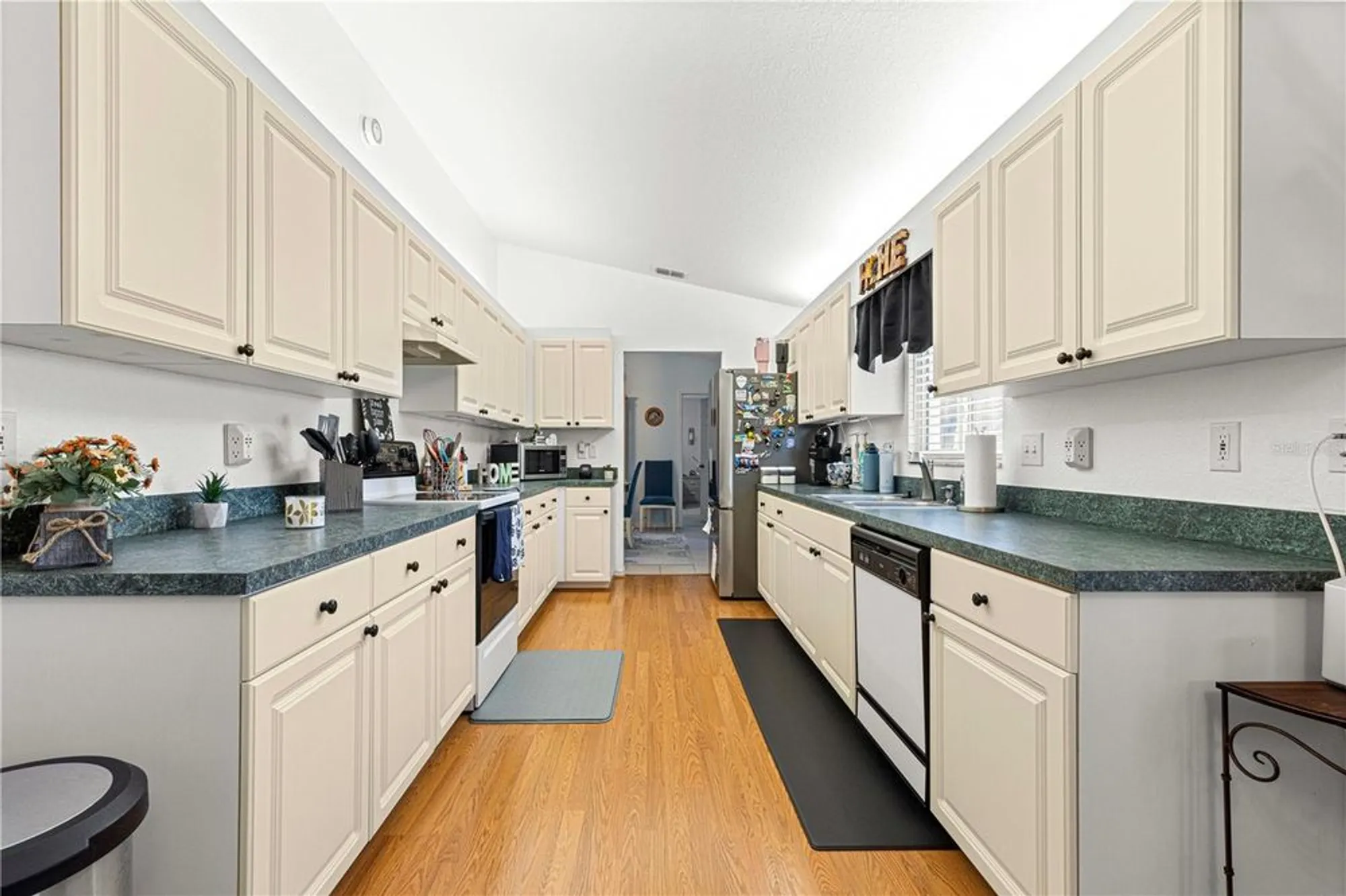 Property Slideshow image 14 of 62 | 13776 se 87th ave, Summerfield, FL, 34491