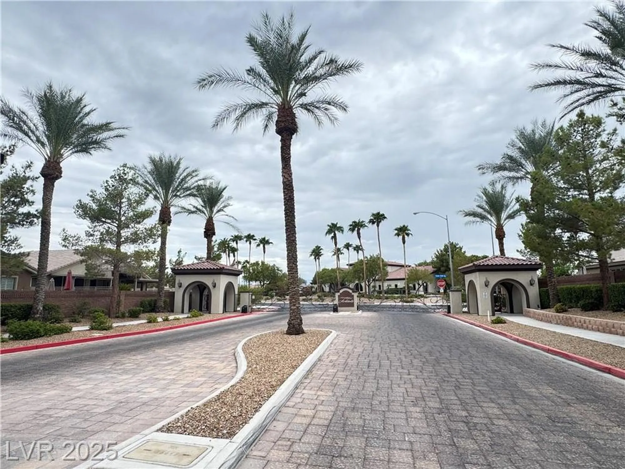 Property Slideshow image 32 of 64 | 5913 saratoga reserve st, North Las Vegas, NV, 89081