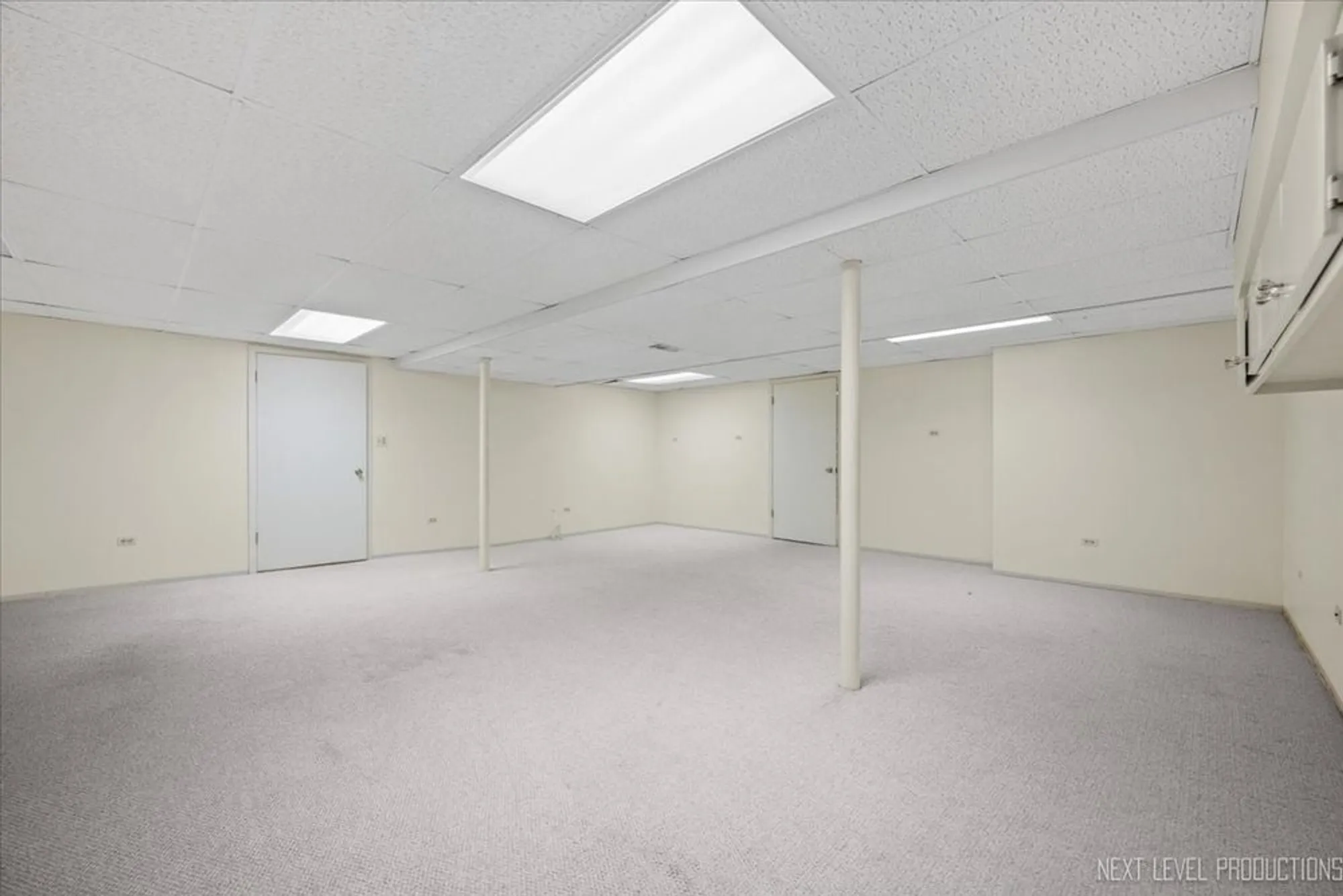 Property Slideshow image 30 of 49 | 21289 silktree cir, Plainfield, IL, 60544