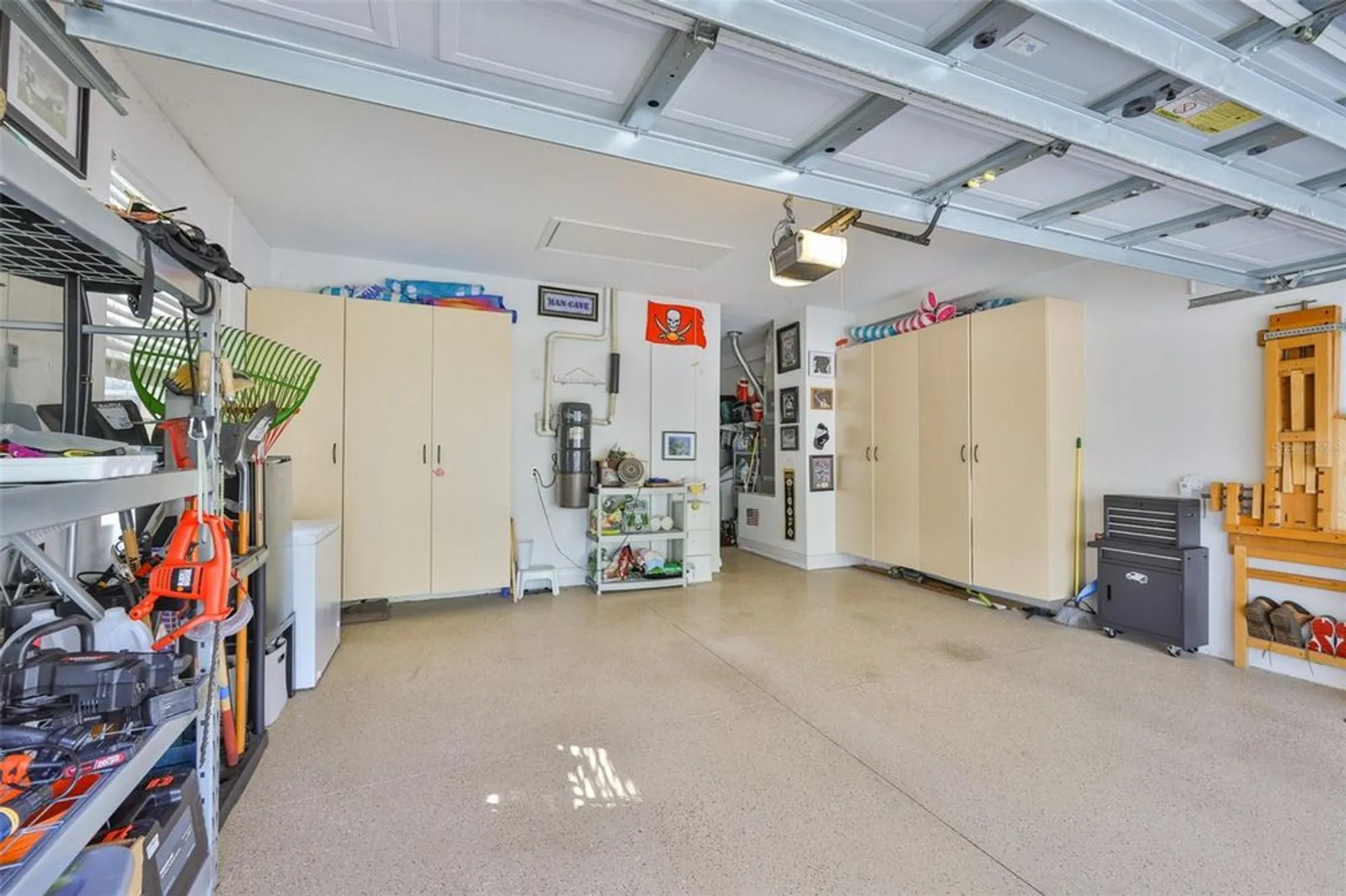 Property Slideshow image 30 of 63 | 2044 sifield greens way, Sun City Center, FL, 33573