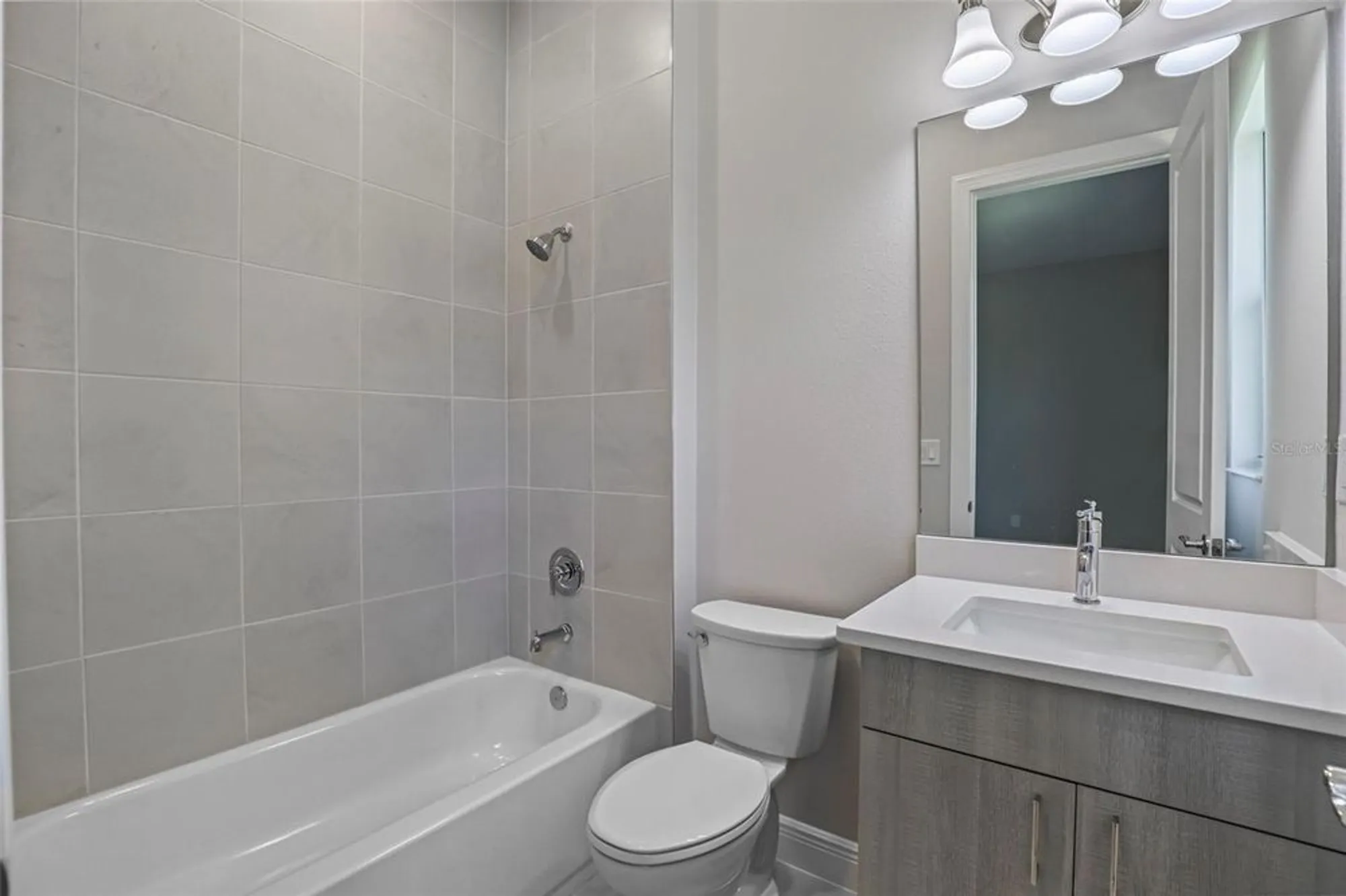 Property Slideshow image 45 of 80 | 4918 kiva cir, Lakewood Ranch, FL, 34211