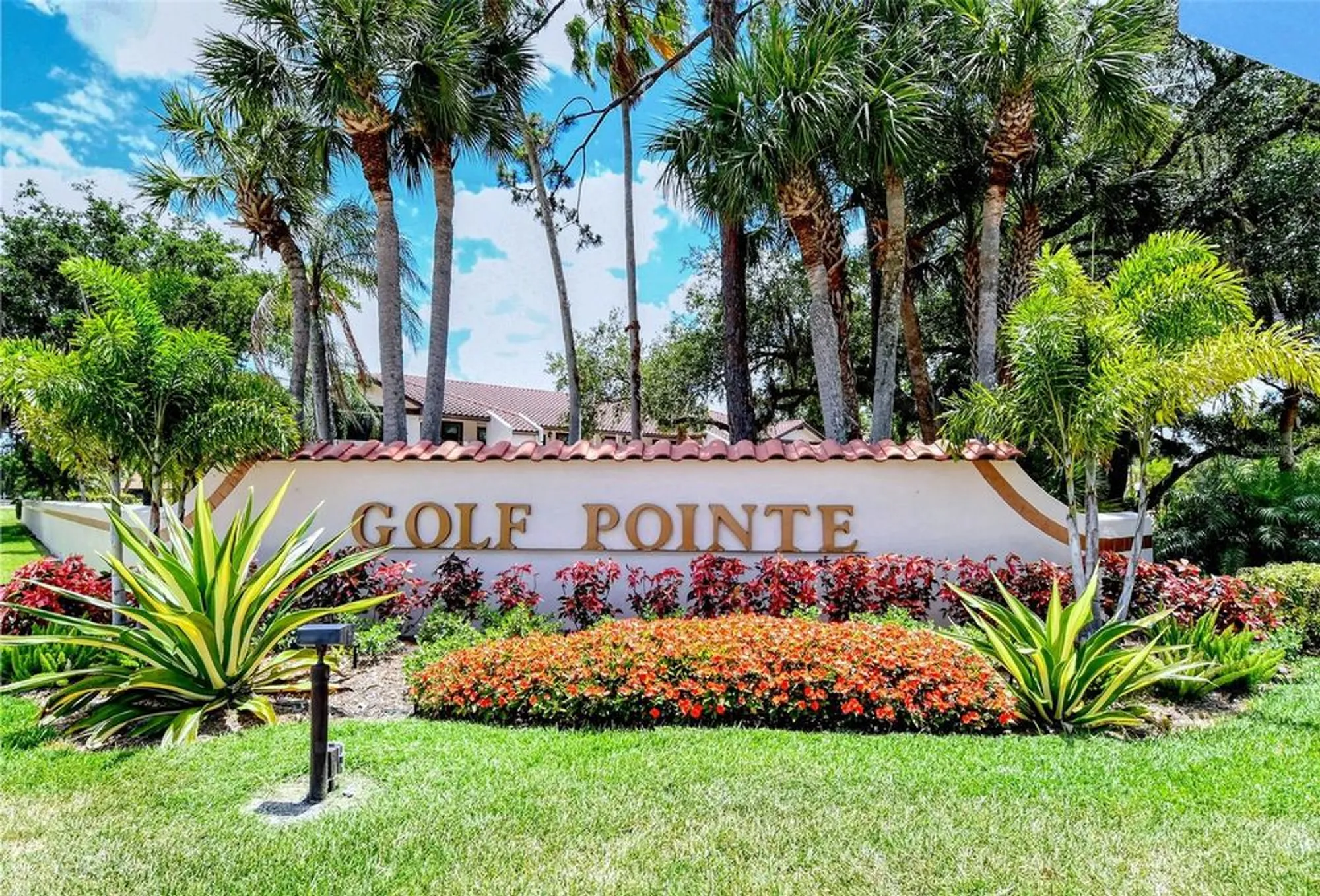 Property Slideshow image 60 of 95 | 7320 golf pointe cir, Sarasota, FL, 34243