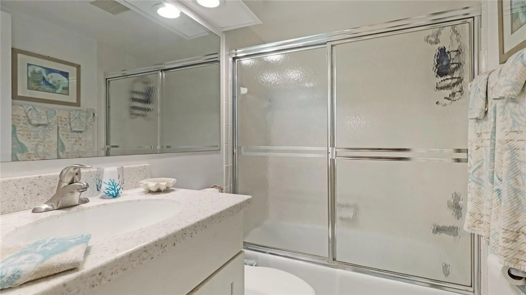 Property Slideshow image 19 of 73 | 1109 edgewater cir # 1109, Bradenton, FL, 34209