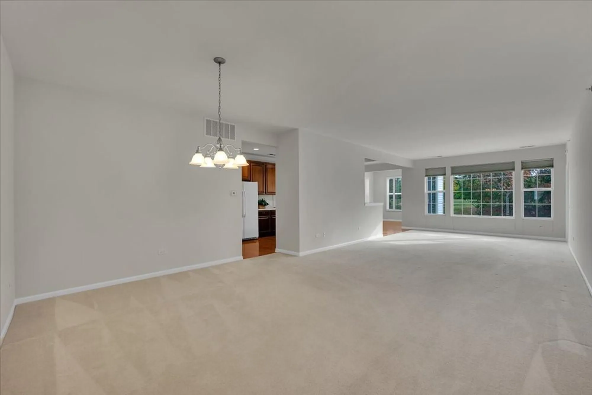 Property Slideshow image 5 of 32 | 14525 tawny ln, Huntley, IL, 60142