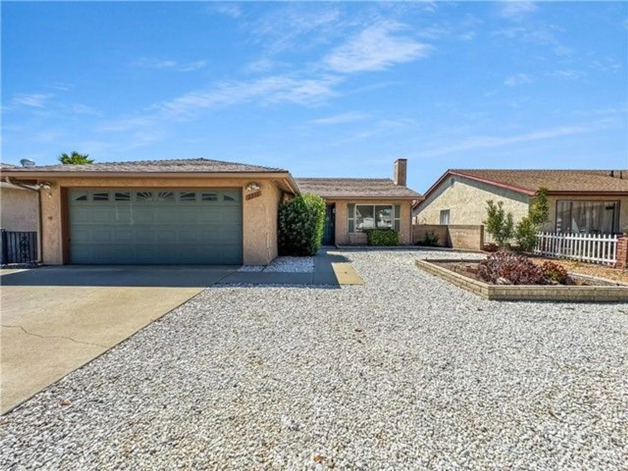 Property Slideshow image 2 of 22 | 2216 el toro cir, Hemet, CA, 92545