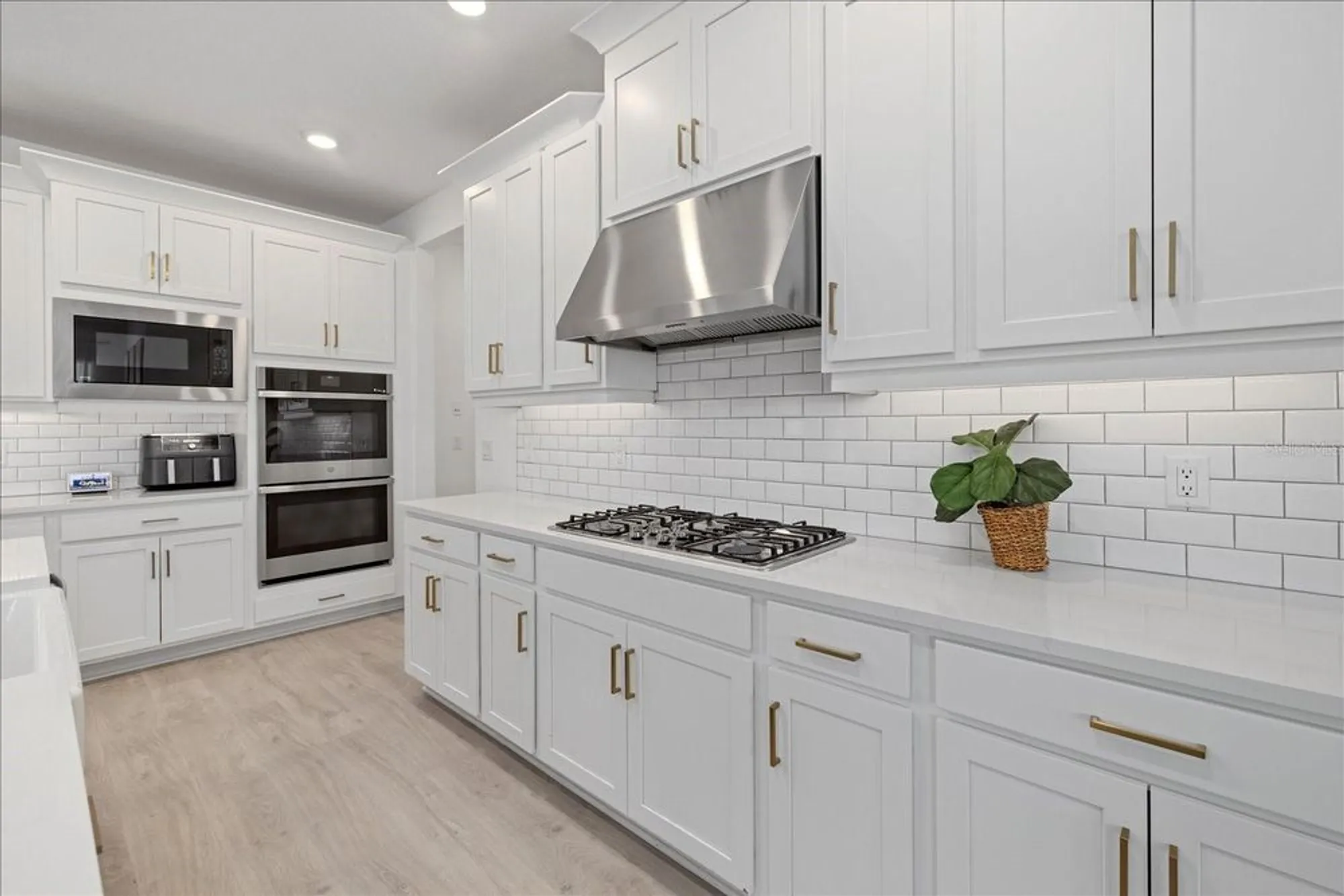 Property Slideshow image 9 of 52 | 4423 pond brook ct, Bradenton, FL, 34211