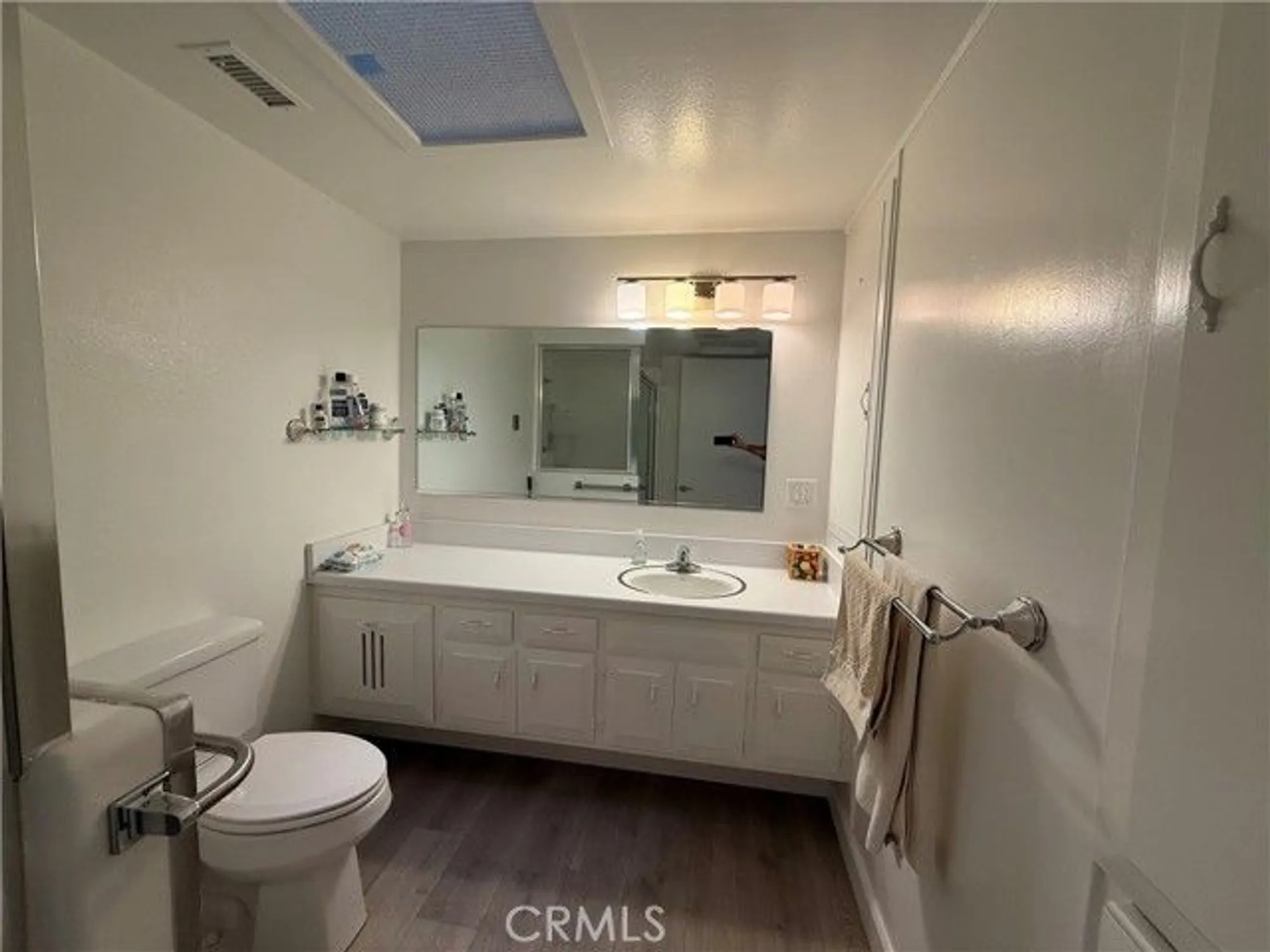 Property Slideshow image 17 of 22 | 13601 medinac ln unit 72e, Seal Beach, CA, 90740