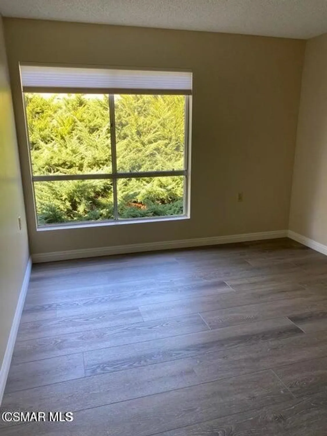 Property Slideshow image 8 of 14 | 286 oakleaf dr 23, Thousand Oaks, CA, 91360